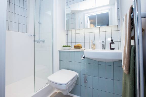 Stylish Bathroom at Fairfax Apartments, Manchester, M1 2GN
