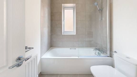 Seasonal Hot Tub at UnionView Apartments, Dartford DA2 6GZ