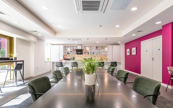 Conference room at Emporium House Apartments, Reading, RG1 7NW