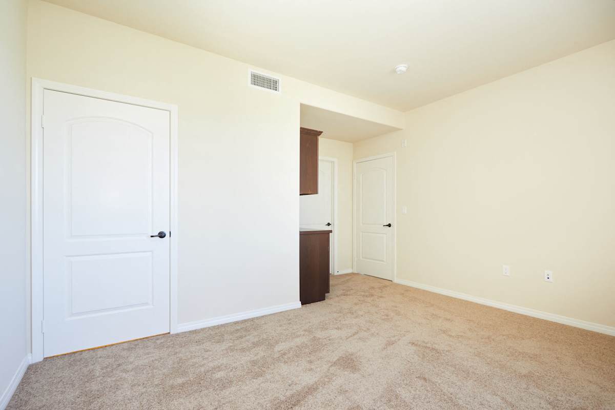 The Verandas apartment community photo - Canoga Park, CA