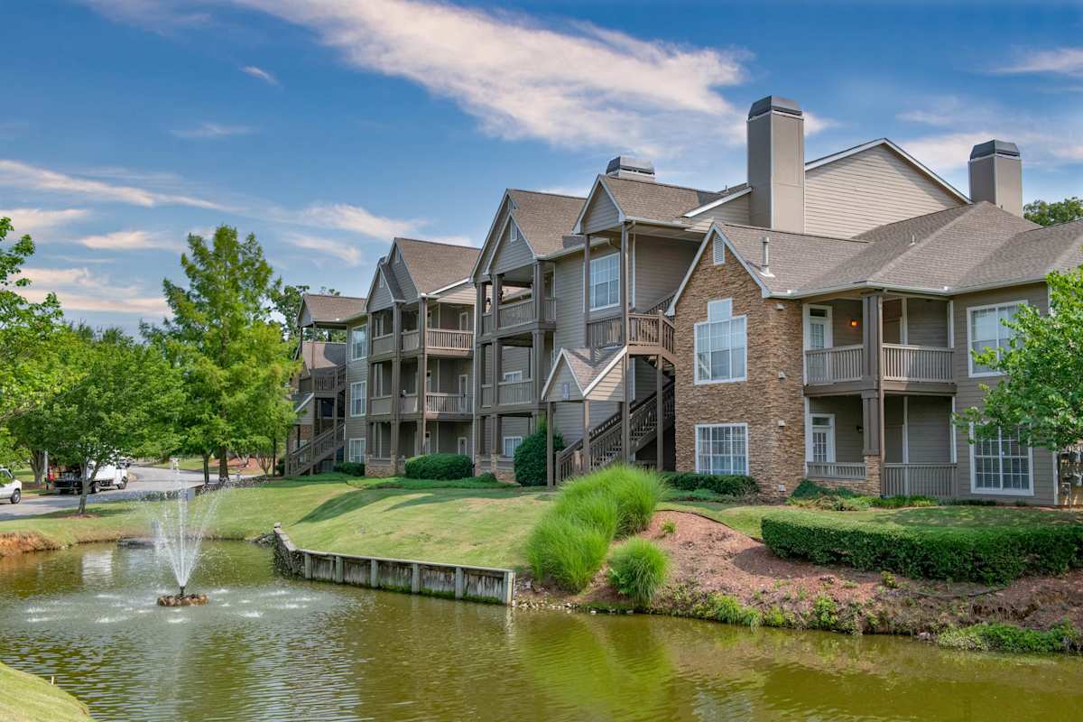Appling Lakes community exterior hero photo - Cordova, TN