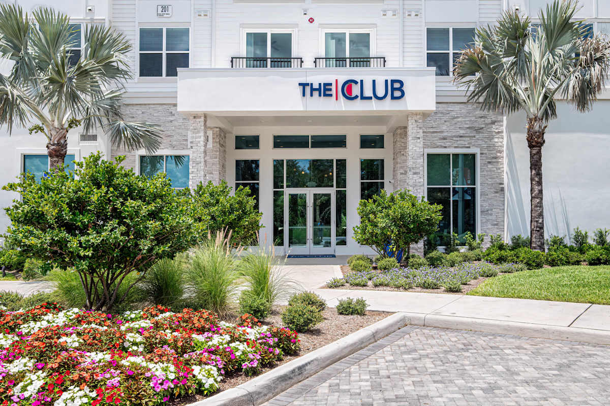 Altis Grand Twin Lakes leasing office exterior - Kissimmee, FL