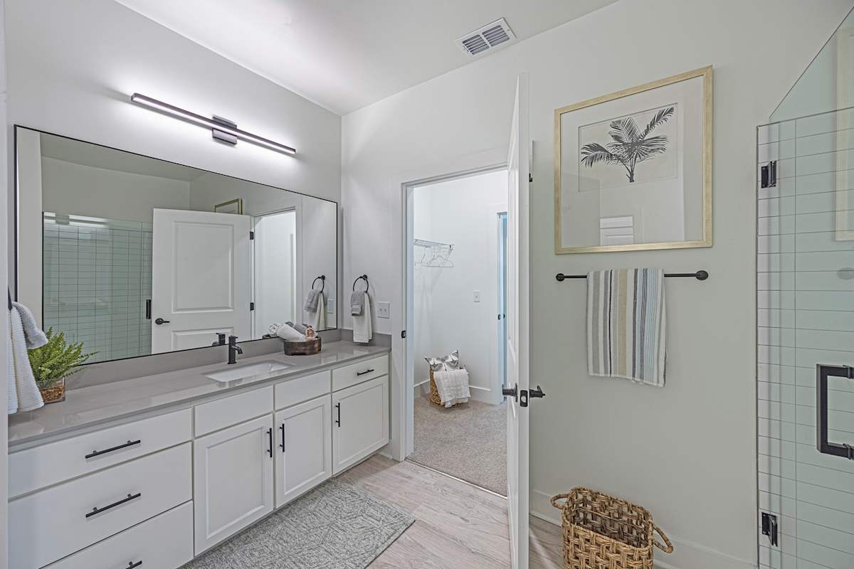 Elevate Navarre apartment bathroom - Navarre, FL