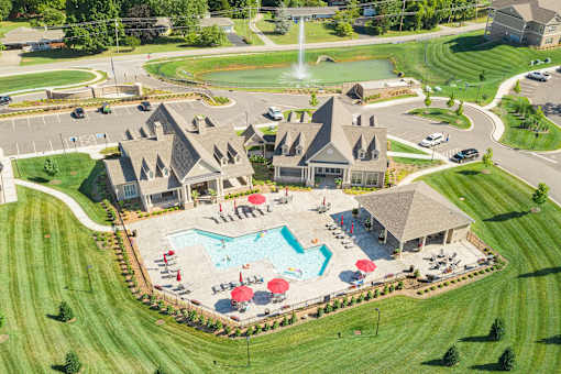 Greystone Pointe pool and sun deck - Knoxville, TN