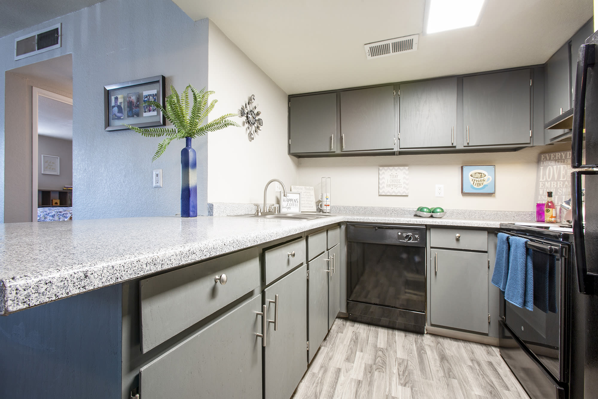 Apartments For Rent | Villas Del Cielo Apartments | Apartments in  Albuquerque, NM