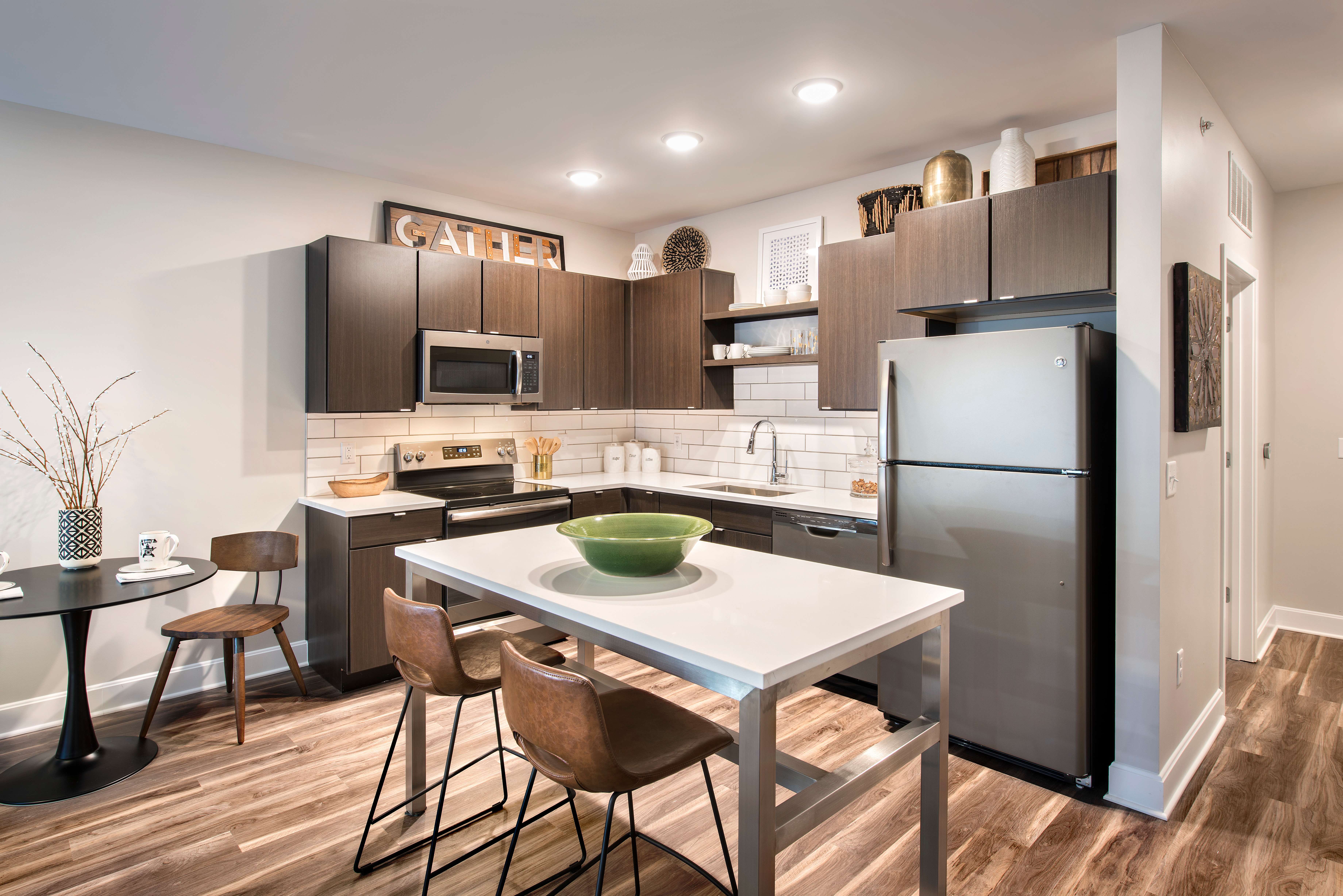 Union Berkley apartment kitchen - Kansas City, MO
