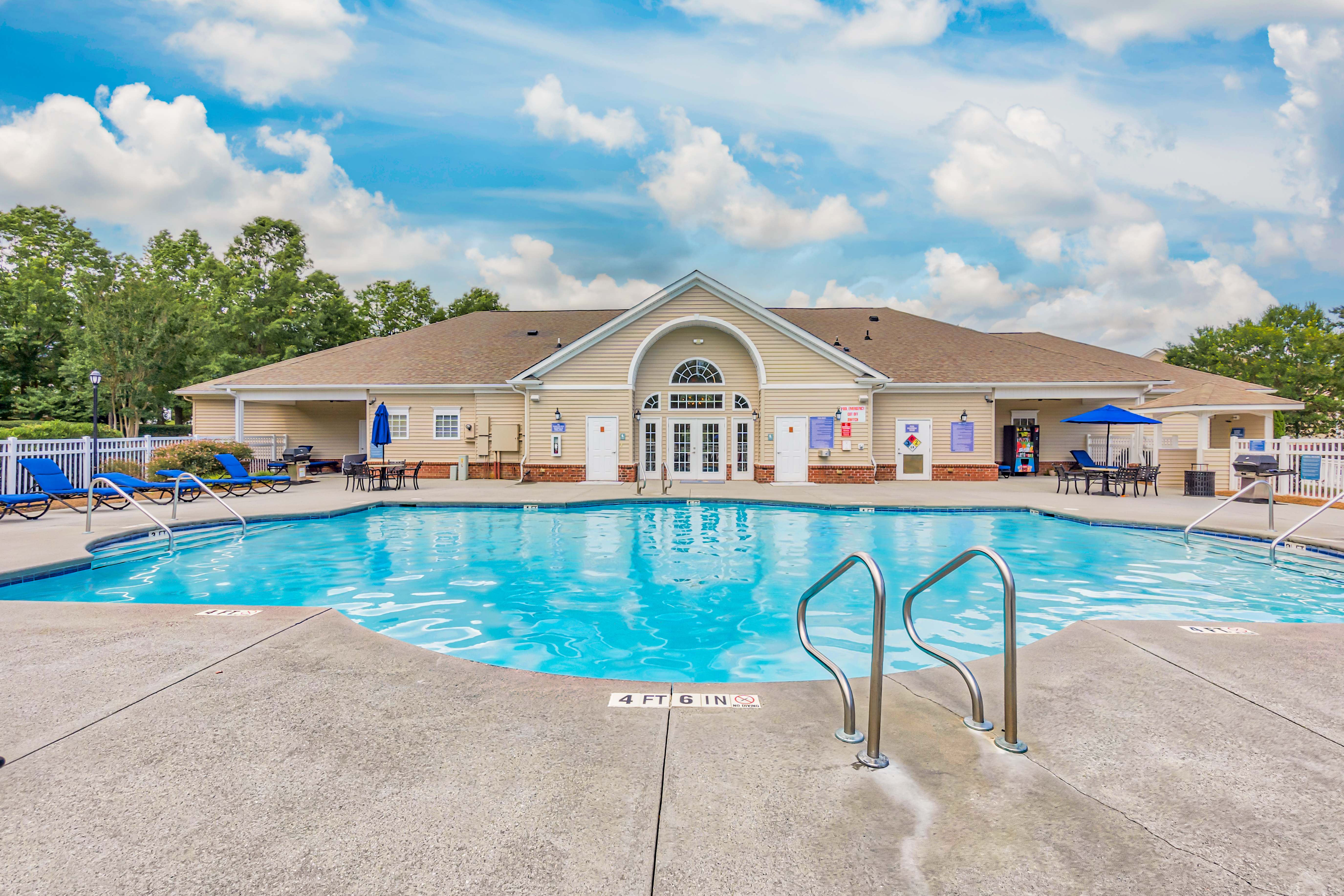 Millcrest Park swimming pool - Fort Mill, SC