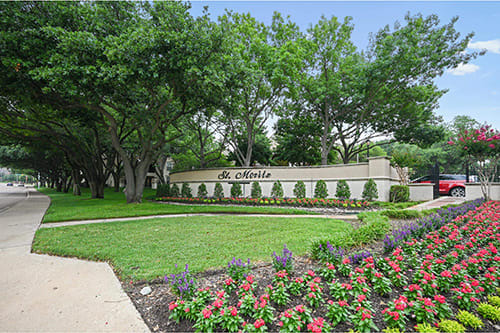 St Moritz exterior thumbnail - Dallas, TX