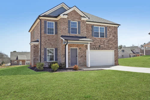 College Manor hero exterior thumbnail - Barnesville, GA