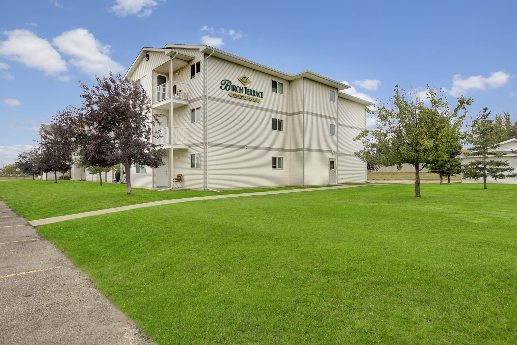 Birch Terrace Apartments in Wetaskiwin – 5014 Inglewood Dr. |  Alberta.Weidner.com