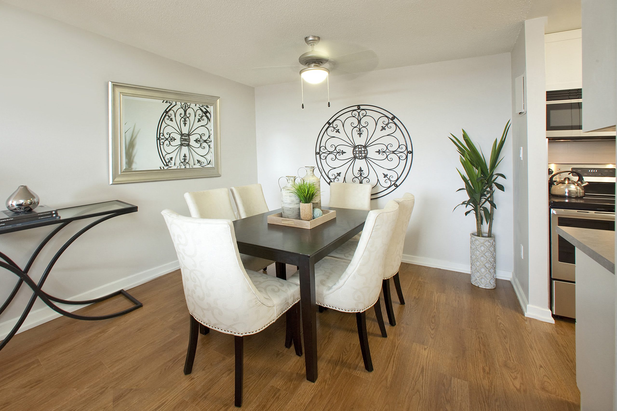 Albany Place - 2 Bed 1 Bath A 3