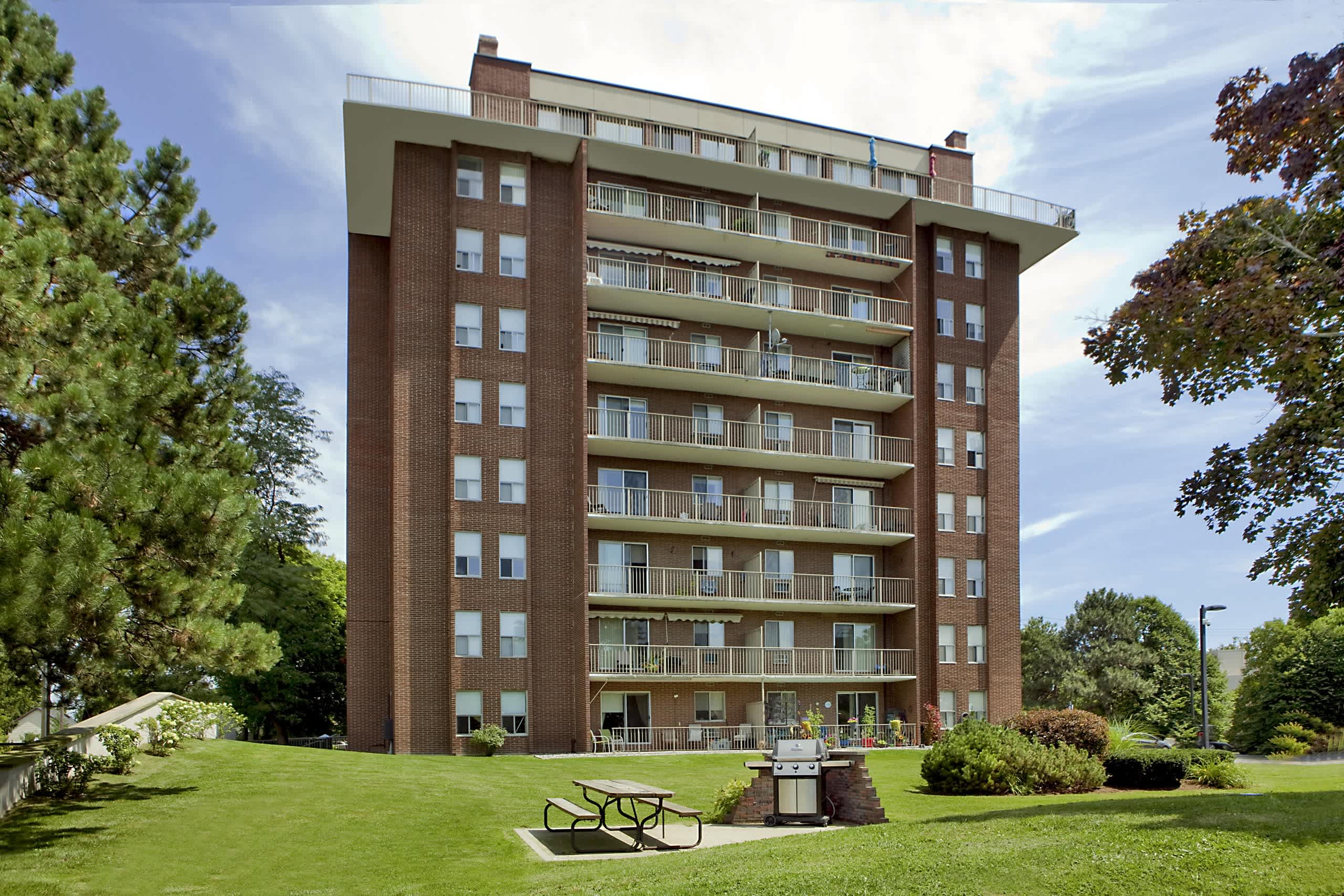 Bayview Towers - 1 Bed 1 Bath A South 3