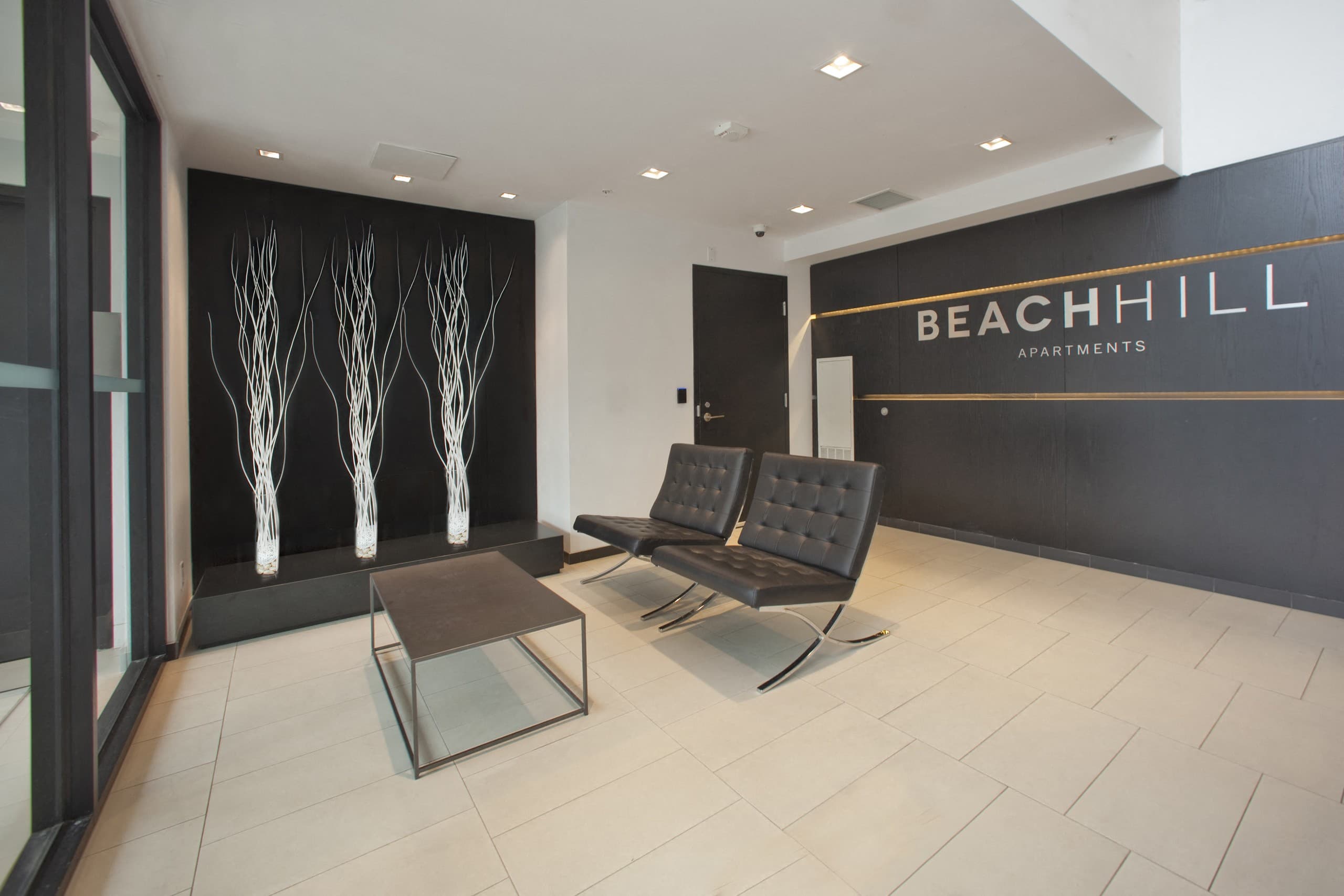 BEACHHILL Apartments - 1 Bed Den 1 Bath H 4