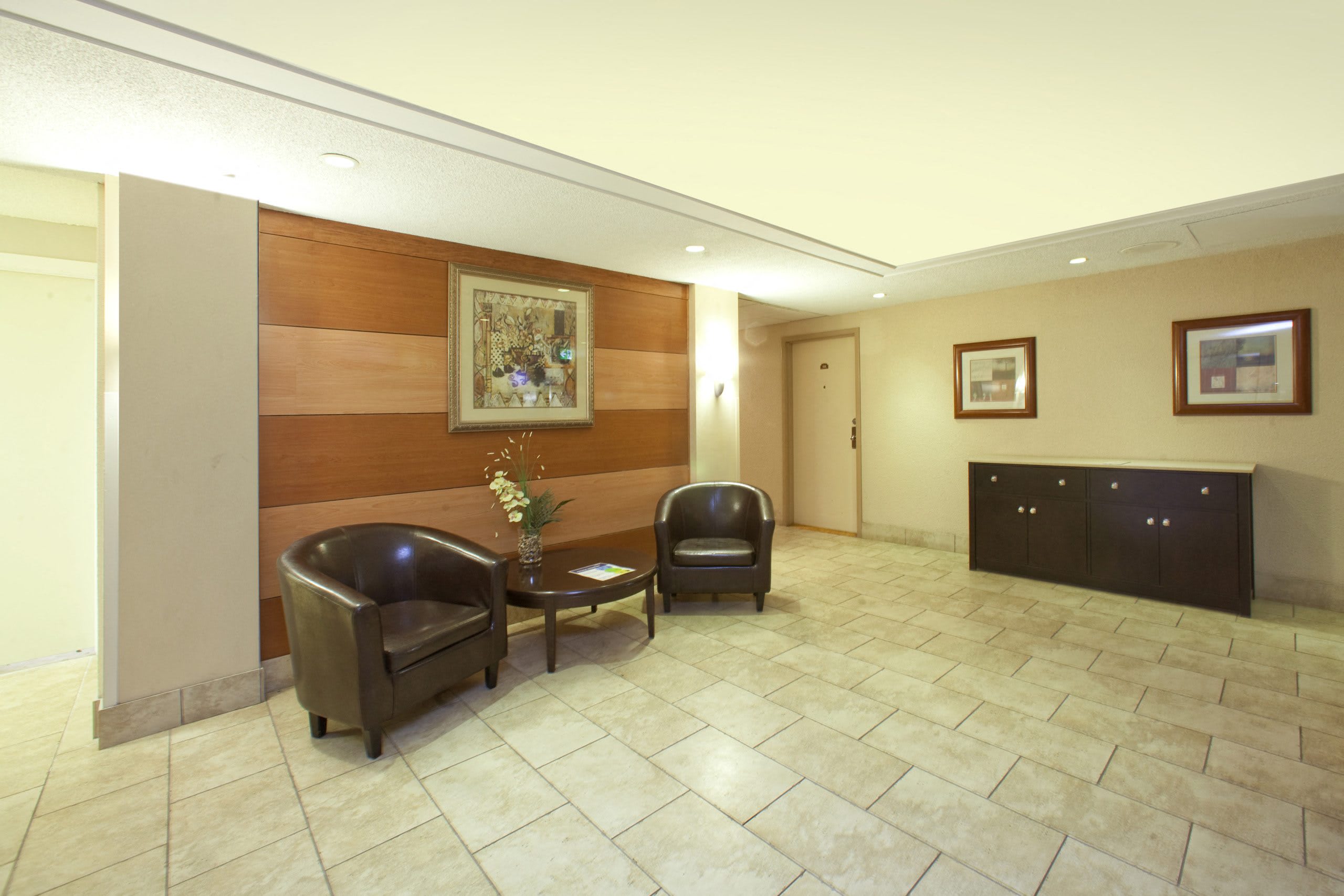 Cedarwoods Tower - 1 Bed 1 Bath B 4