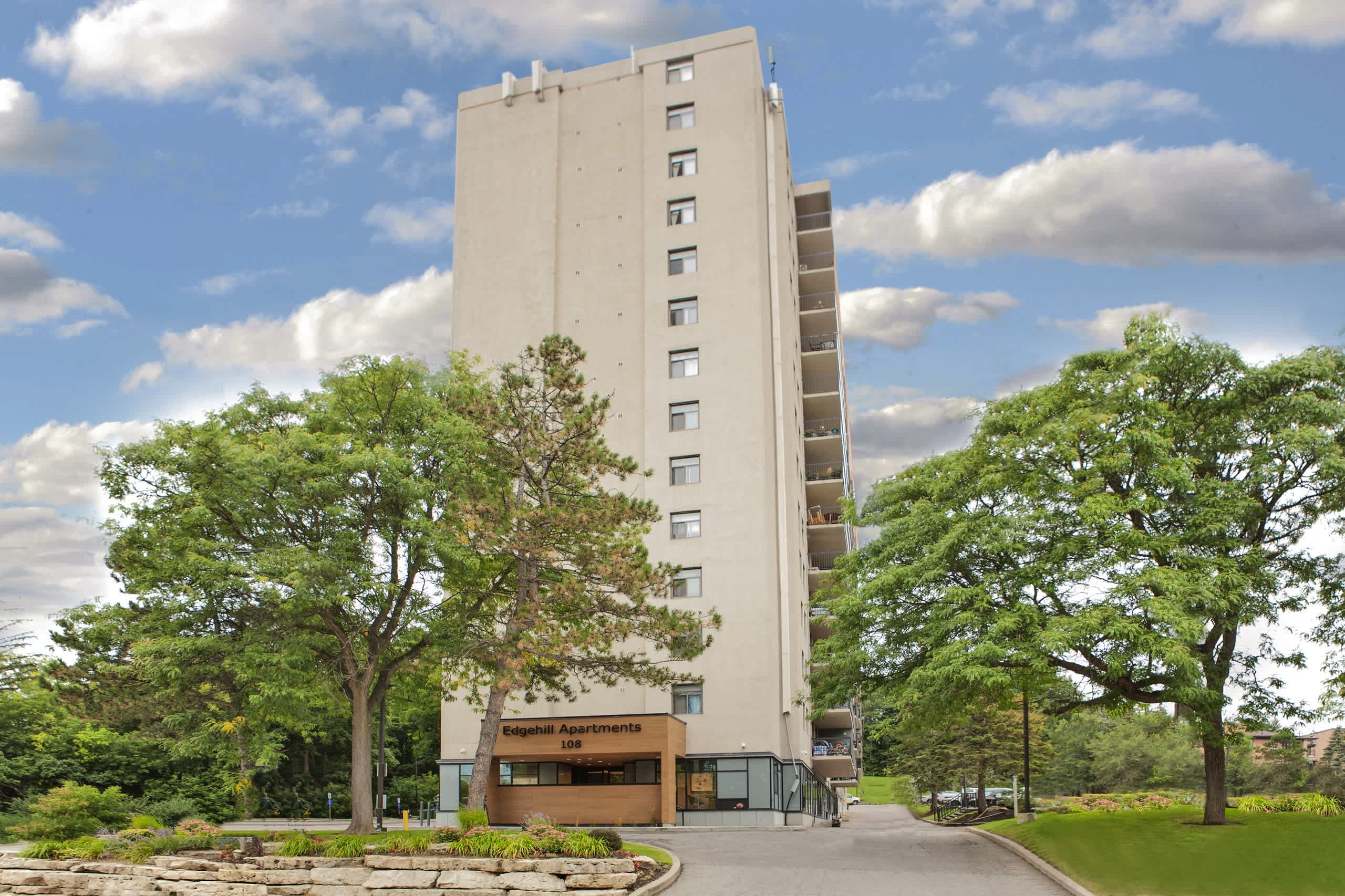 Edgehill Apartments - 3 Bed 1.5 Bath A 2