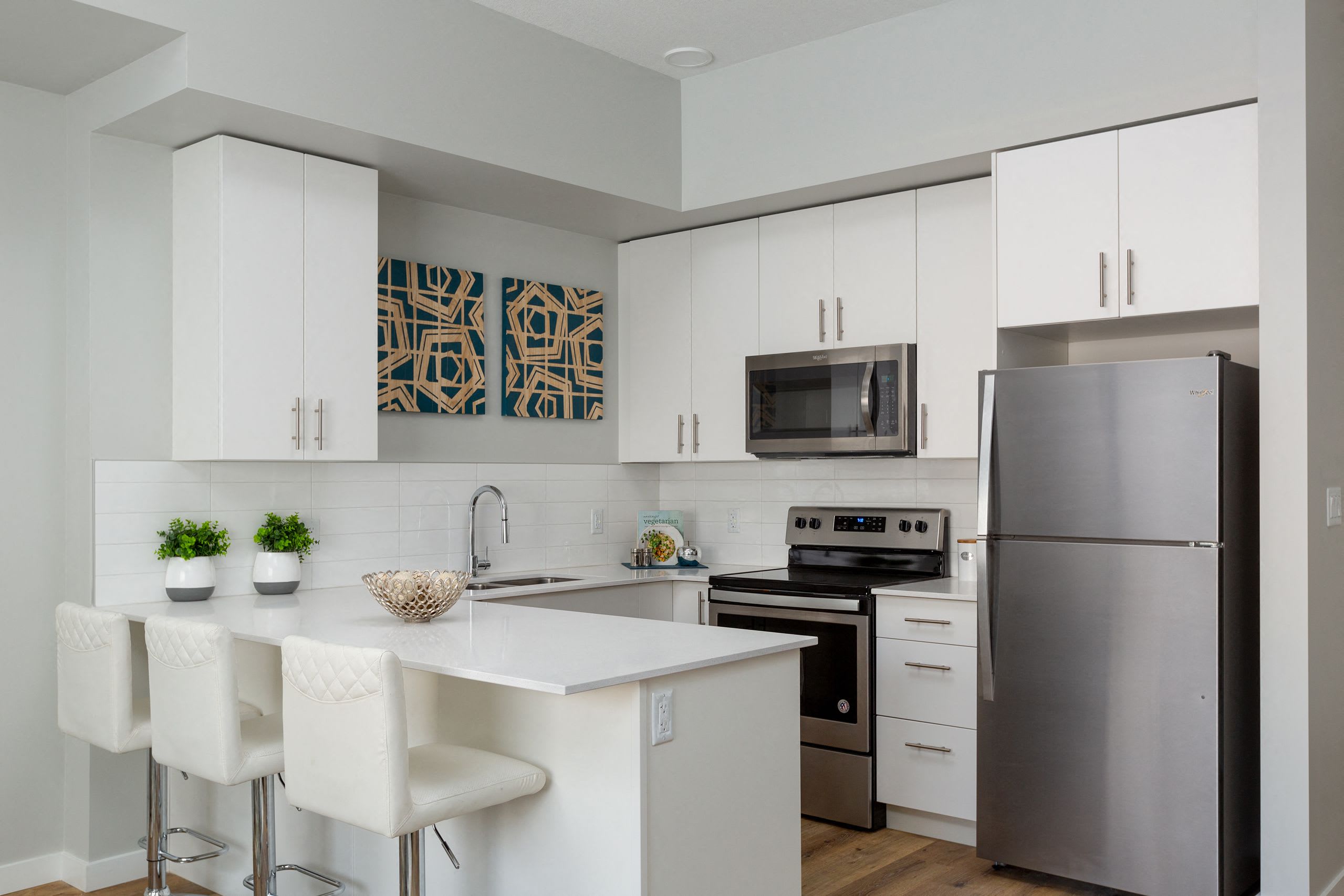 Glenmore Central - 2 Bed 2 Bath F 5