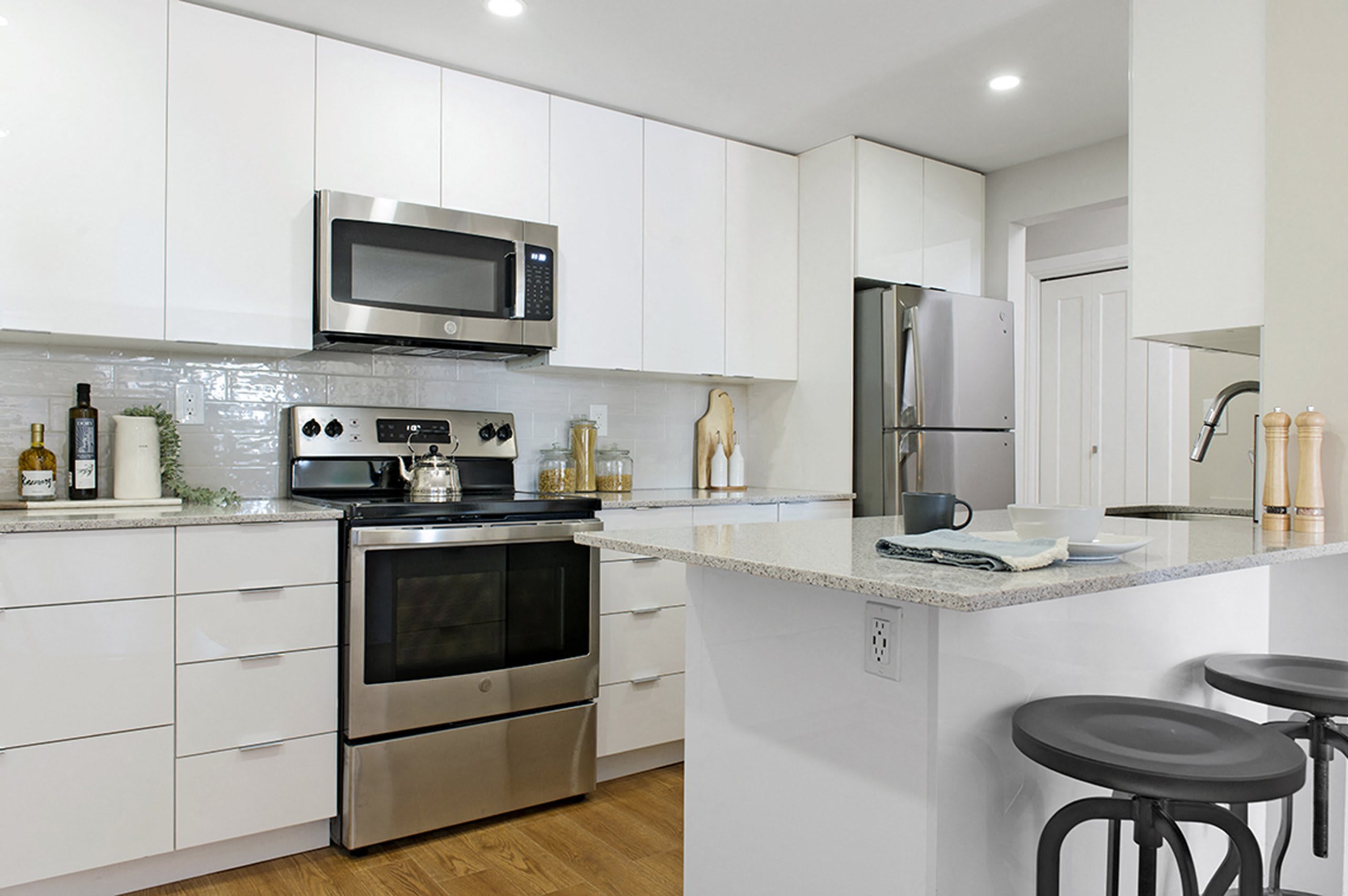 Horizon Towers - 2 Bed 1 Bath B 5