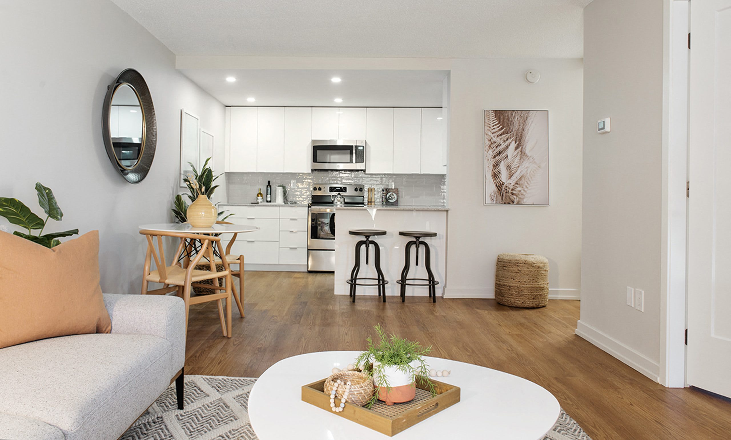 Horizon Towers - 2 Bed 1 Bath B 4
