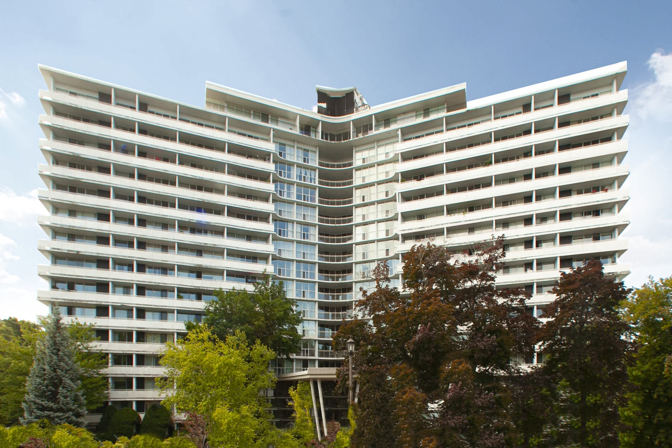 La Salle Towers - 2 Bed 1 Bath A 2