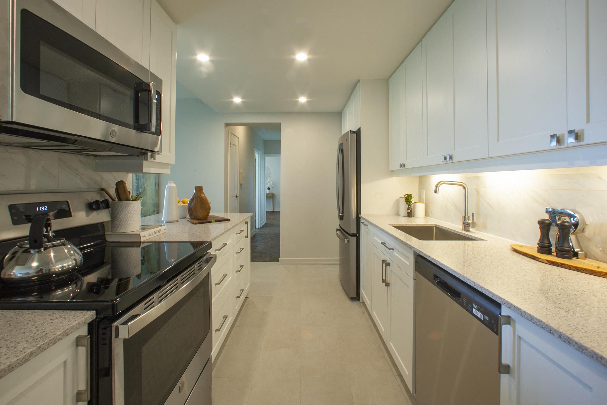 La Salle Towers - 2 Bed 1 Bath A 3