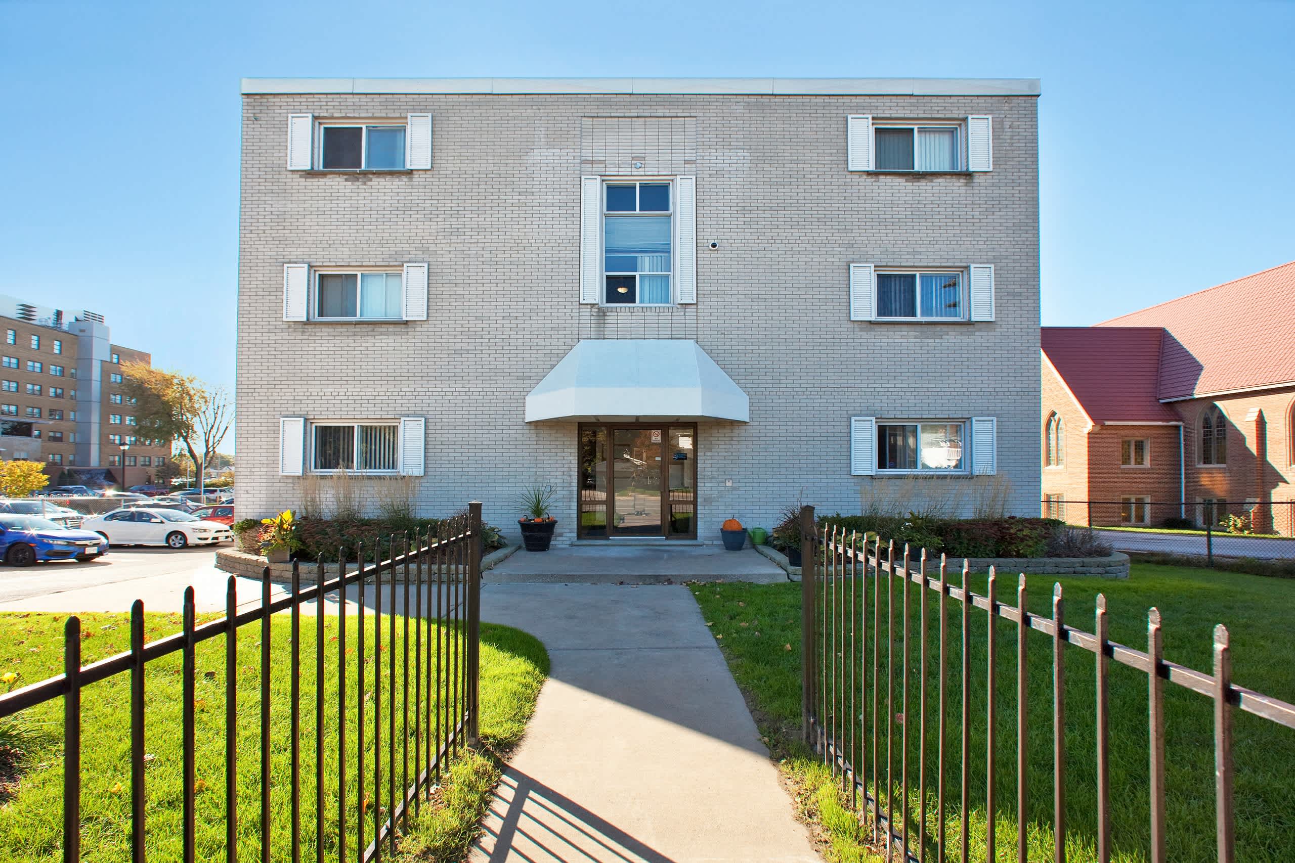London Road Apartments - 2 Bed 1 Bath A 2