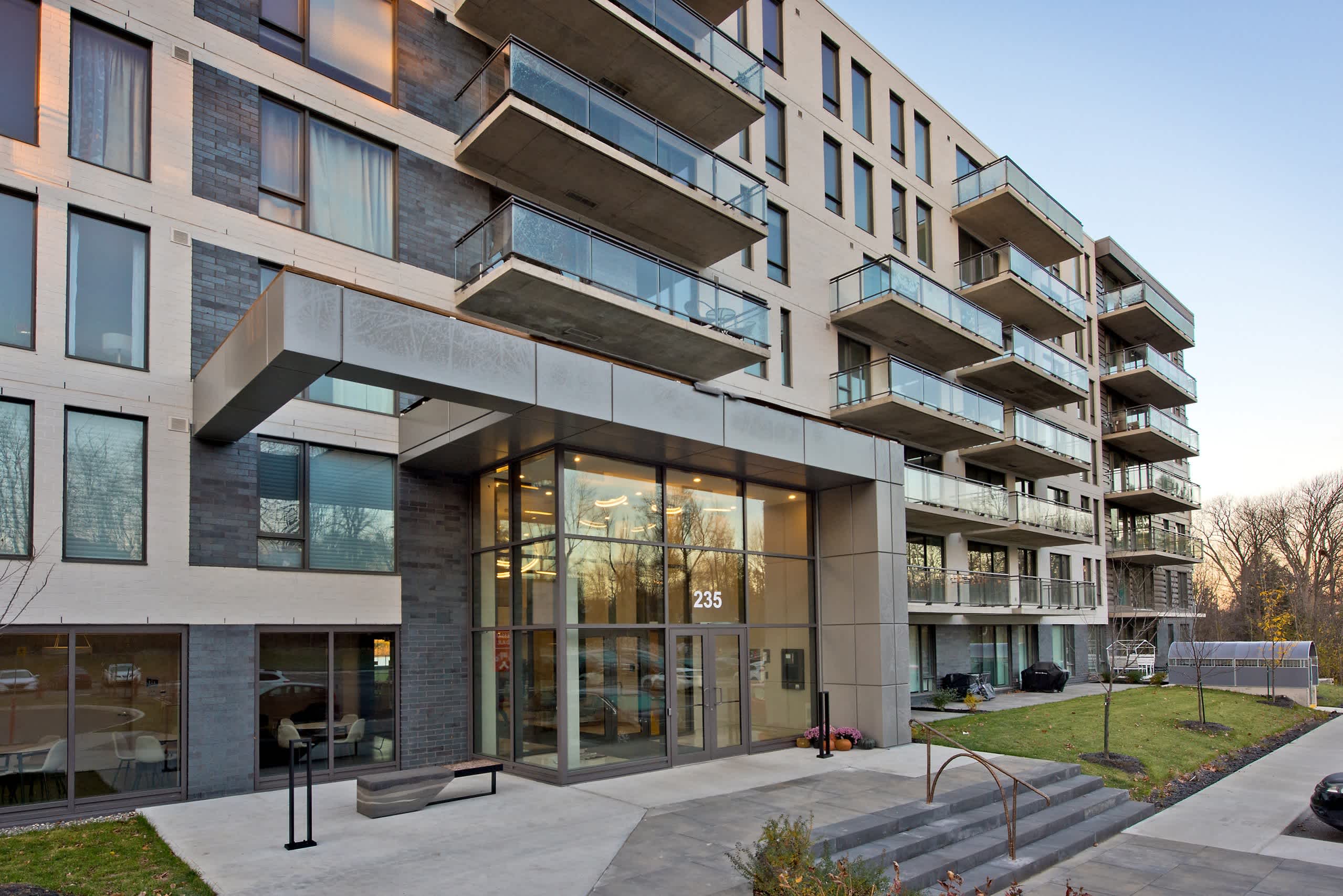 Lumineau Appartements - 3 ½ E 3