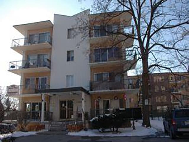 Mascot Place - 2 Bed 1 Bath A