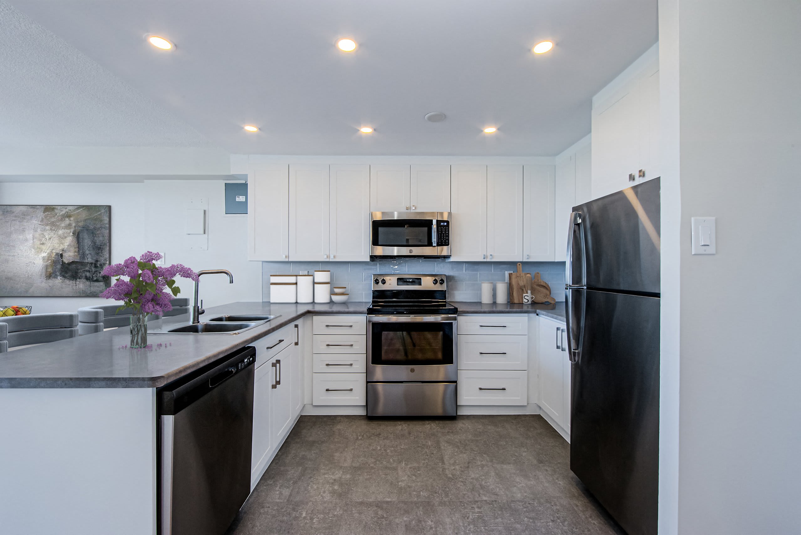 Park Place - 2 Bed 1 Bath A 3