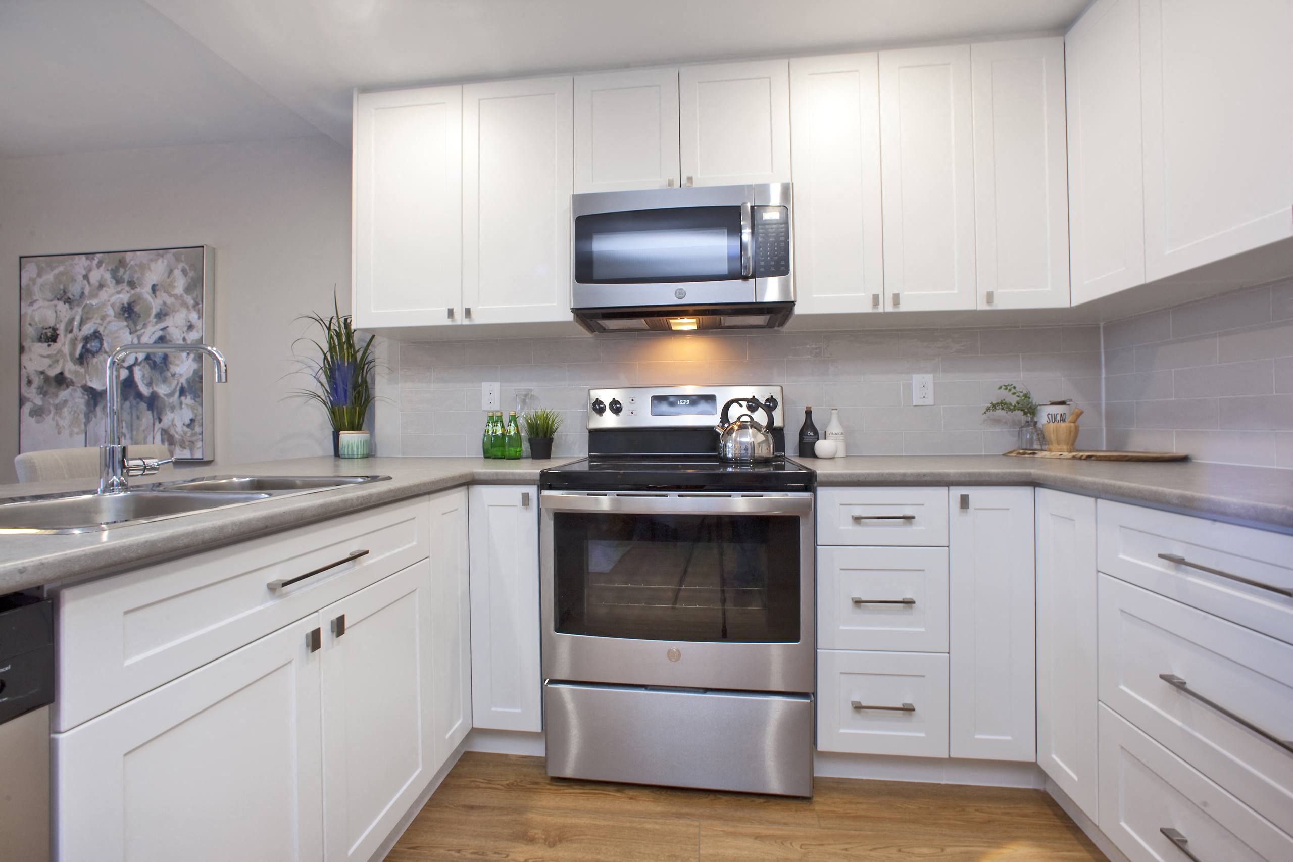 Prince Court/Princess Manor - 1 Bed 1 Bath A Princess Manor 3