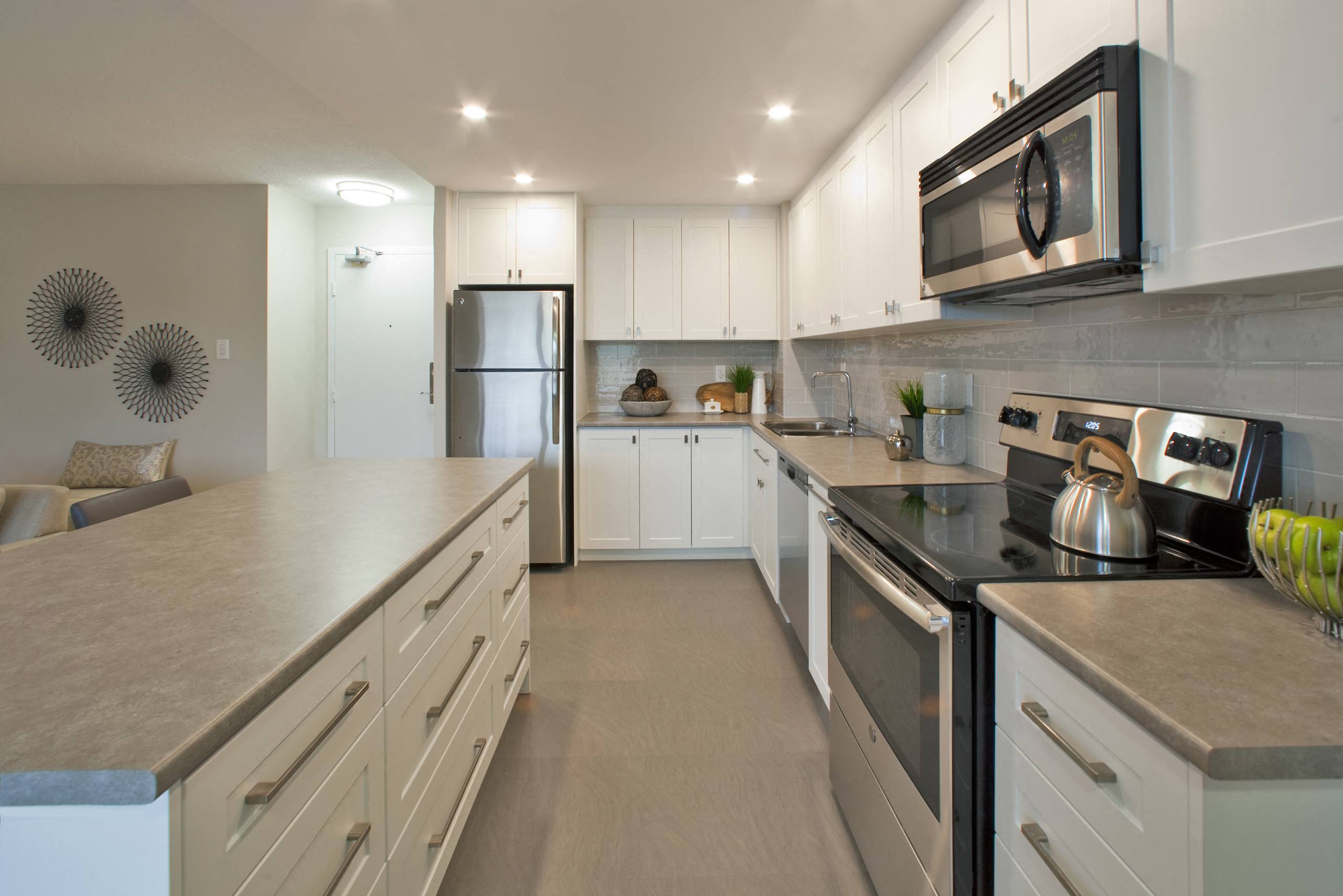 Silvercreek Towers - 2 Bed 1 Bath A 4