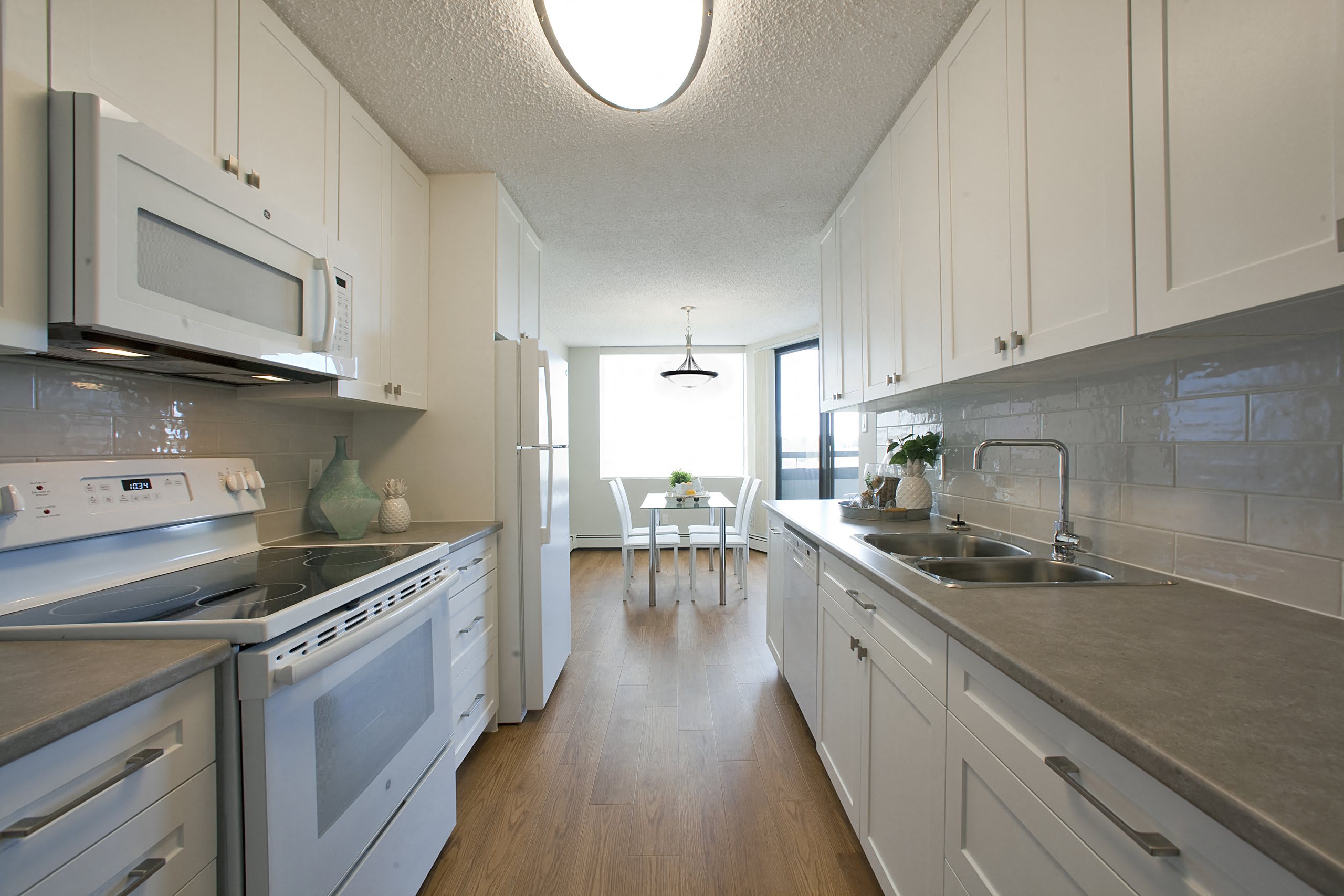 Springbank Apartments - 1 Bed 1 Bath A 3