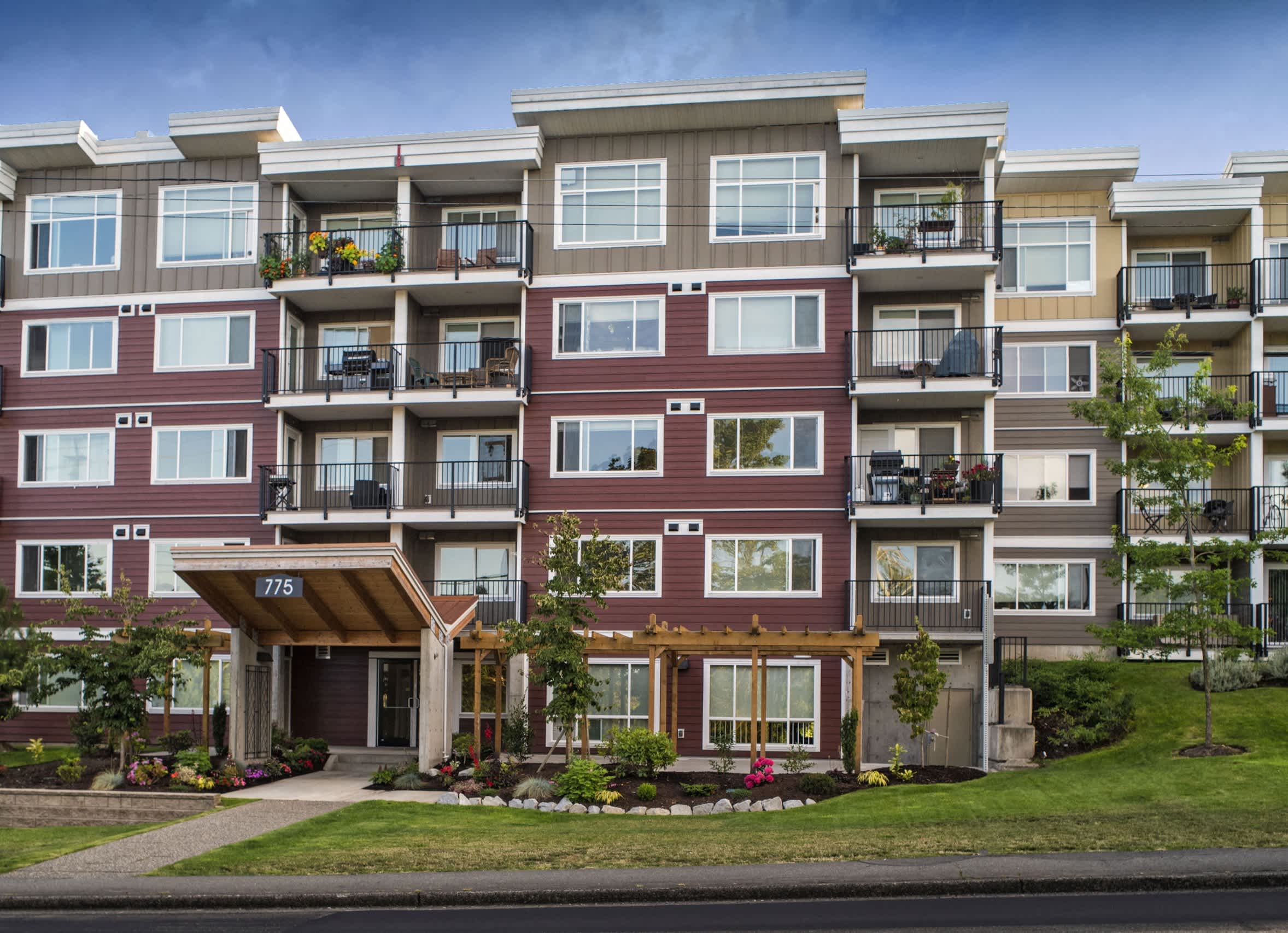 The Crest - 1 Bed 1 Bath A 2
