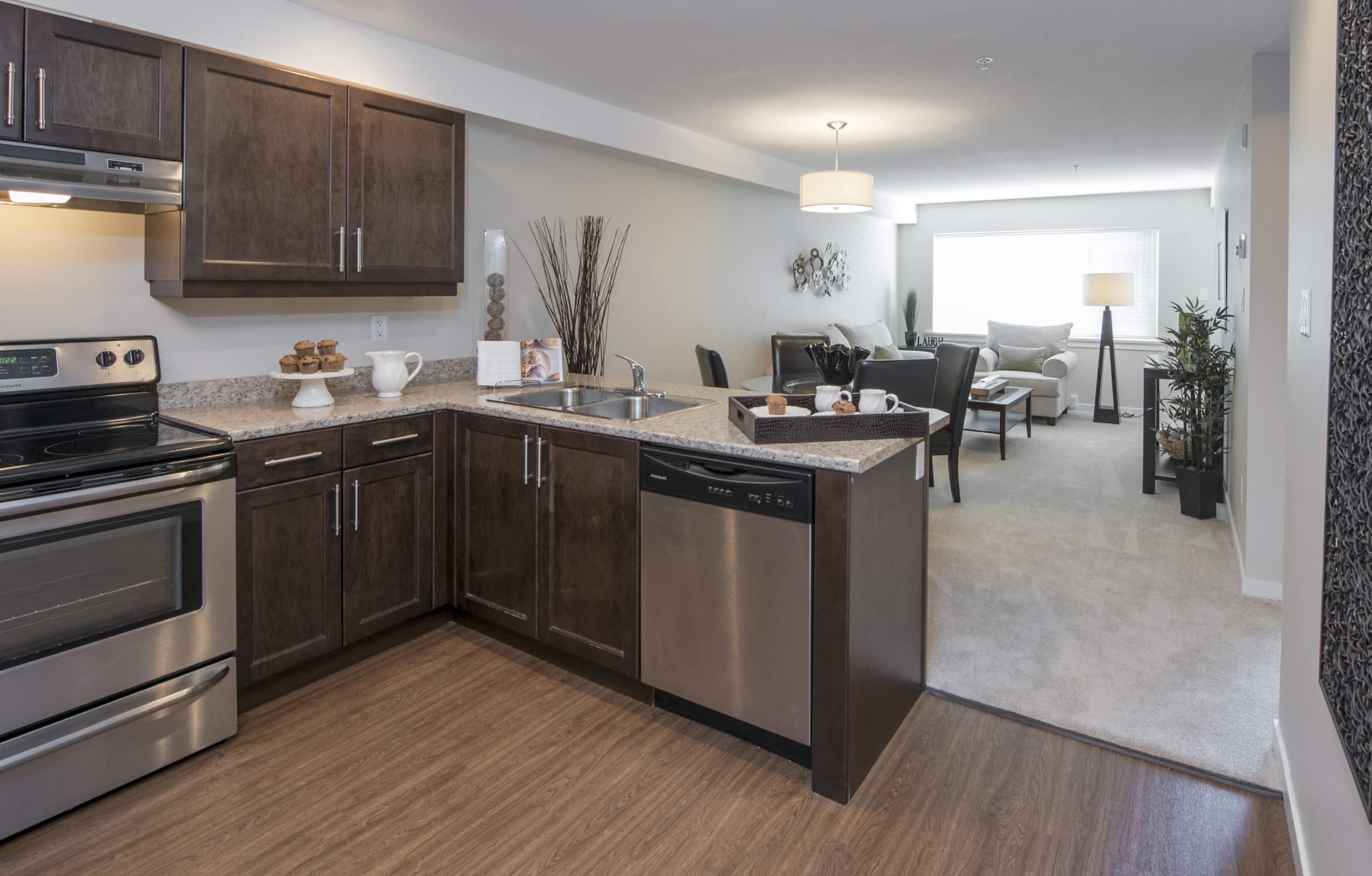 The Crest - 1 Bed 1 Bath A 4