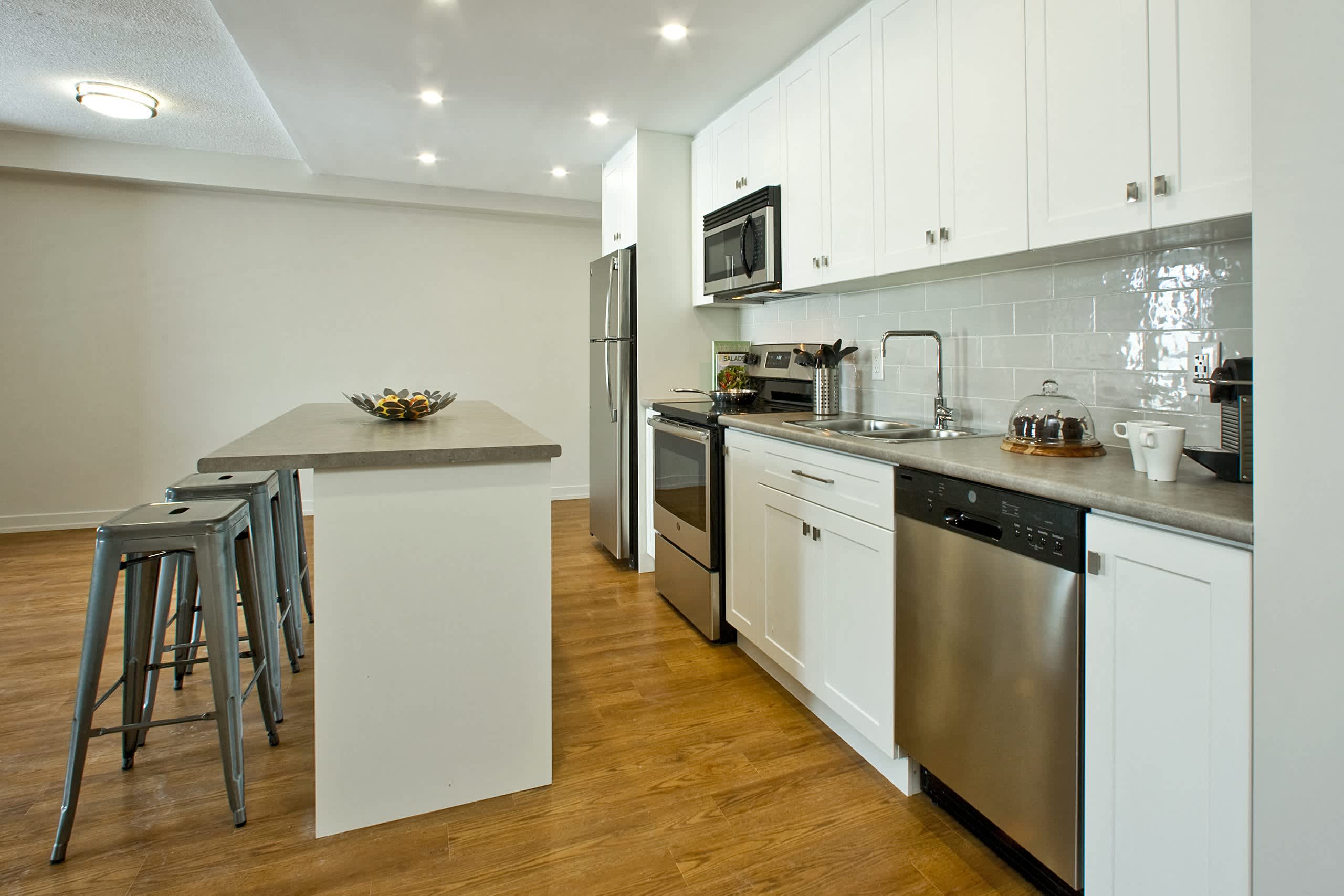 Squire Court Apartments - 2 Bed 1 Bath A 5