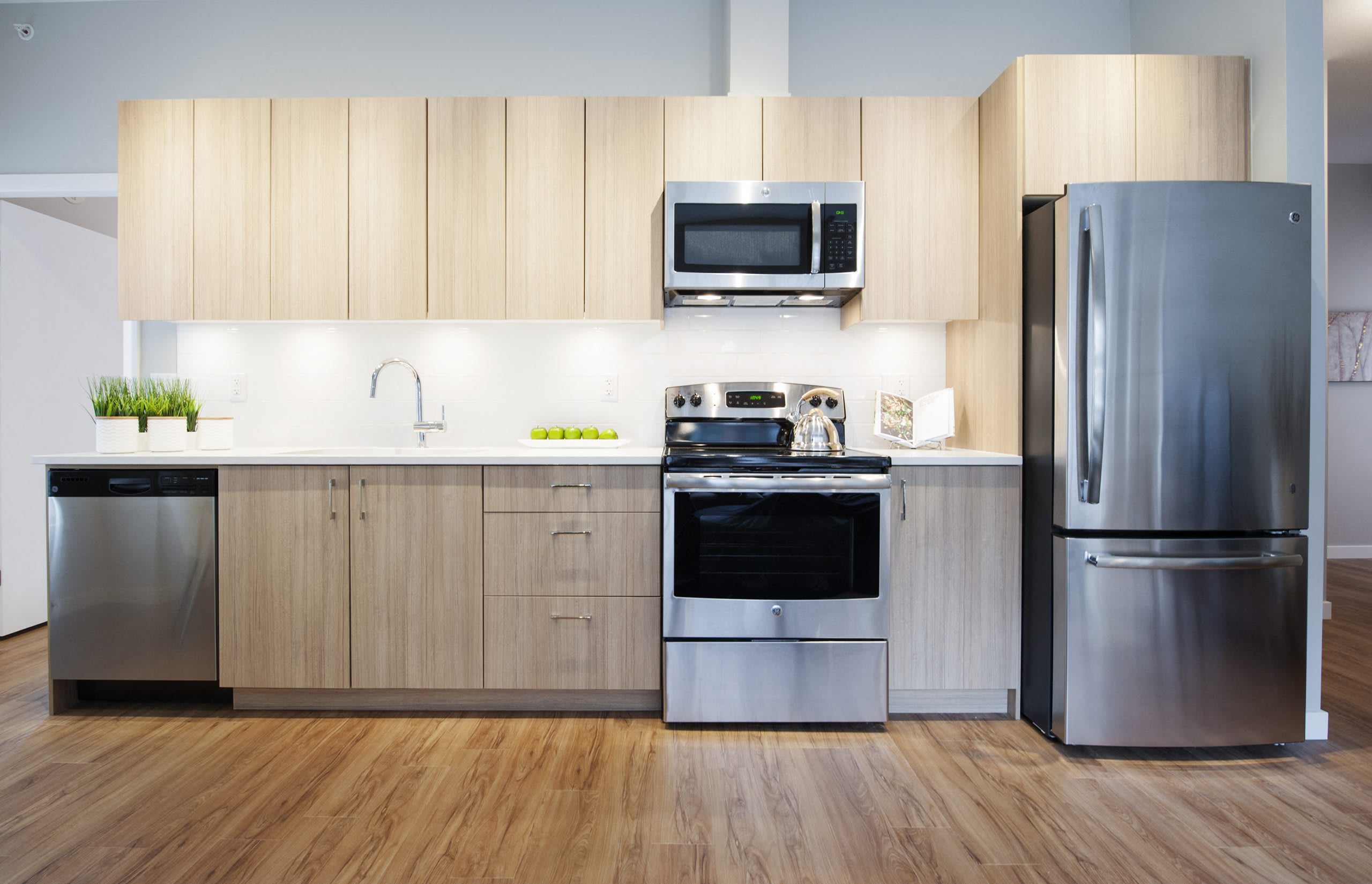 Yello on Yates - 2 Bed 2 Bath D 3
