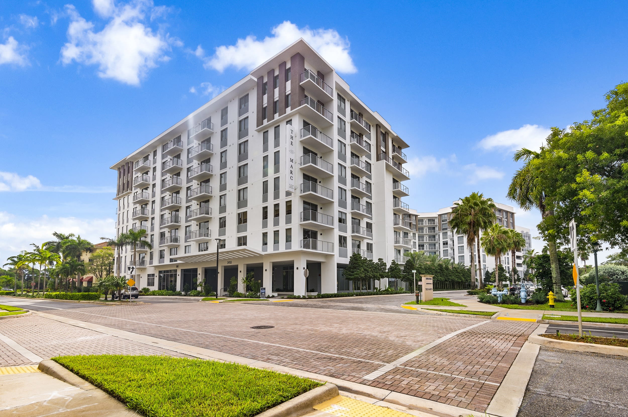 Pet-Friendly Luxury Rentals Beach Gardens Fl: Ultimate Guide