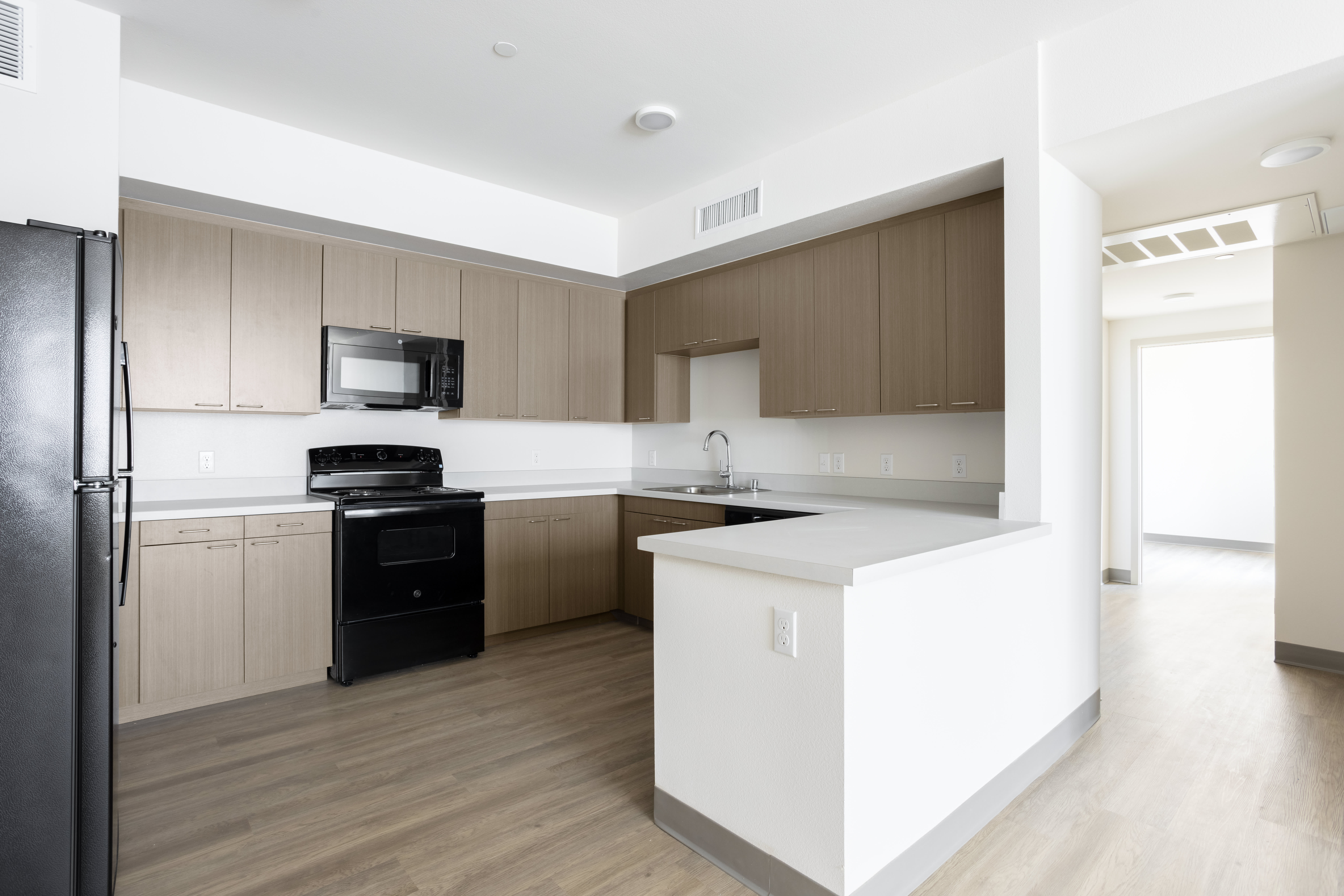 Lakeland Apartments 7 of 8