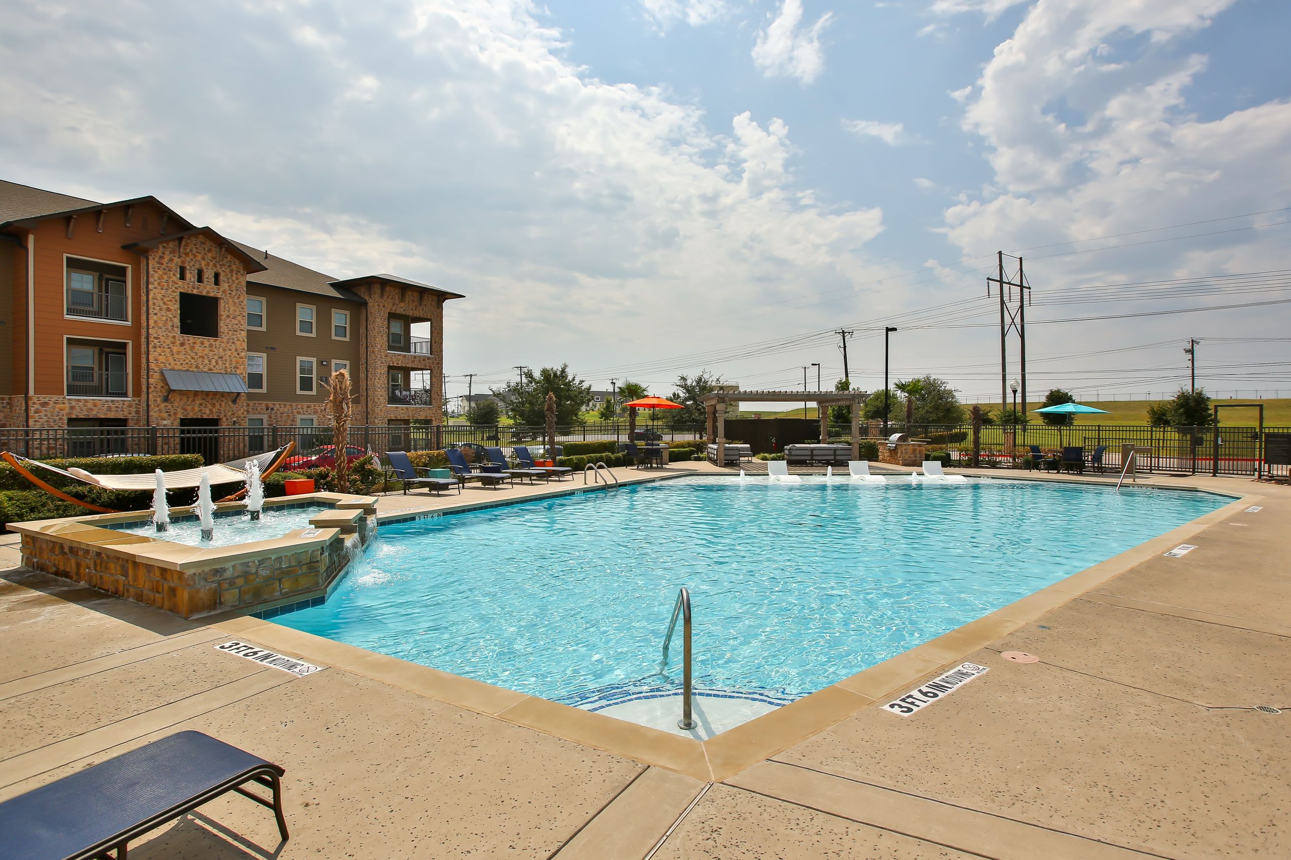 Waco Apartments | The Legend Apartment Homes