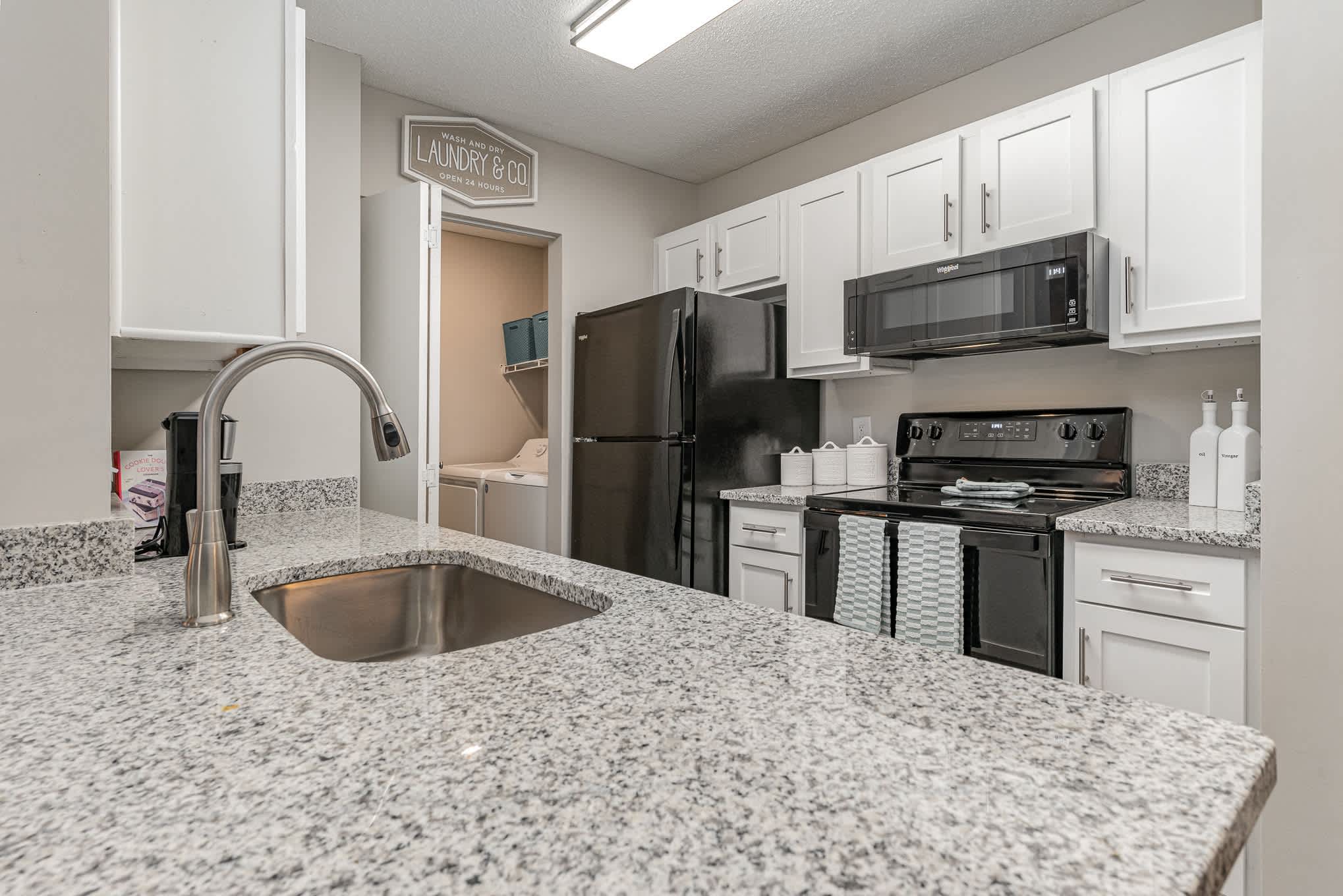 Litchfield Oaks Apartments 2 of 6