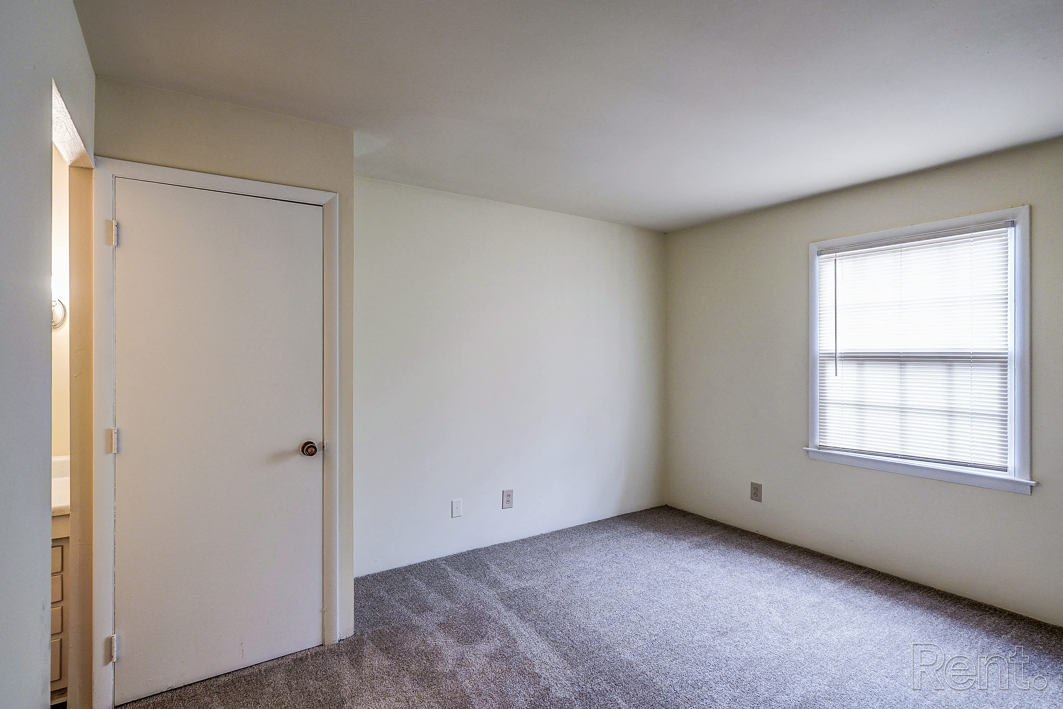 Shamrock Apartments 6 of 23