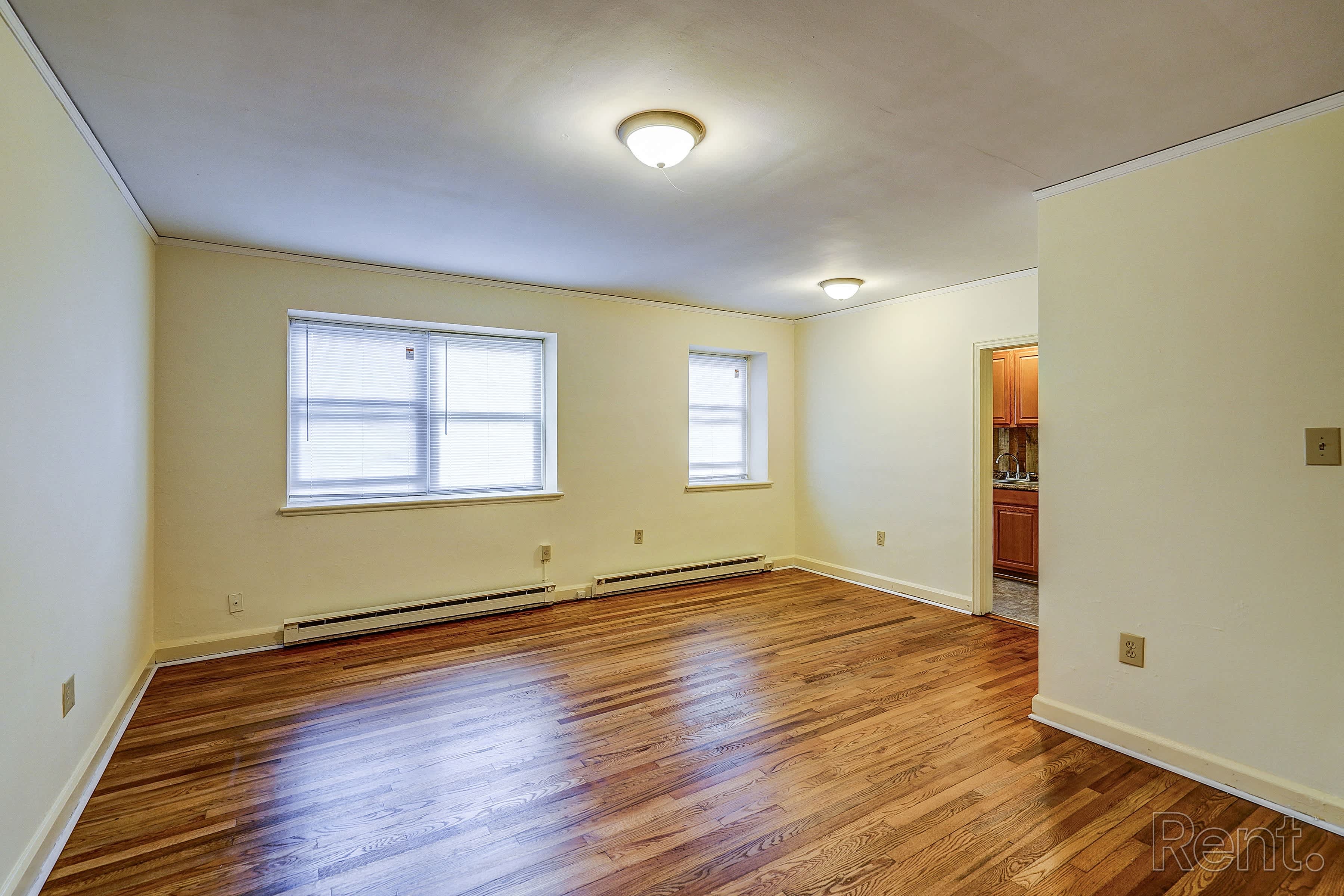 Shamrock Apartments 11 of 23