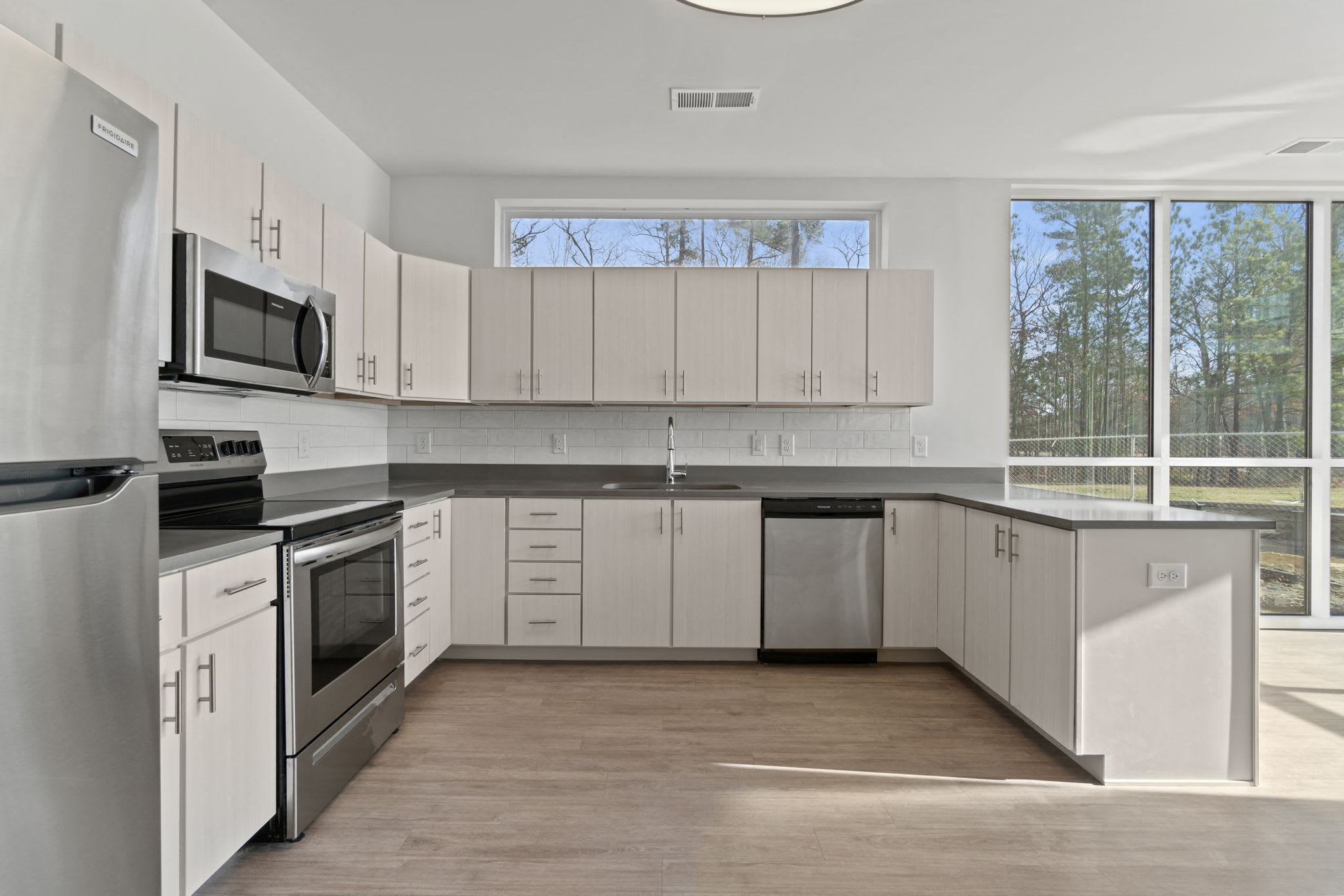 Metropolis Apartments 10 of 14