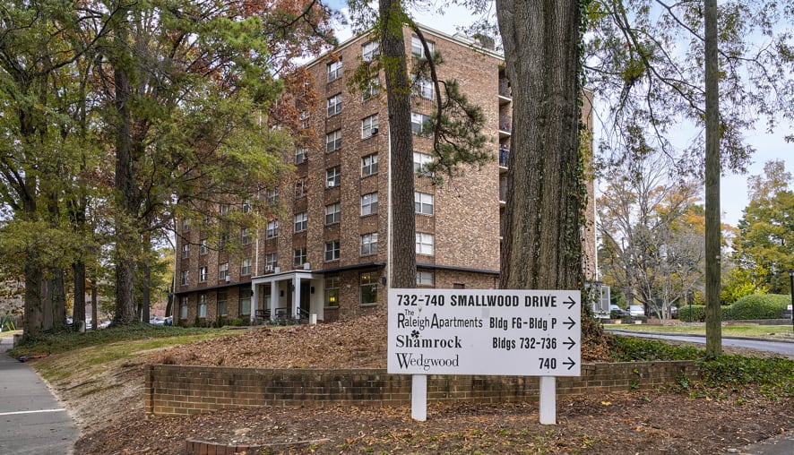 Wedgwood Apartments 5 of 9