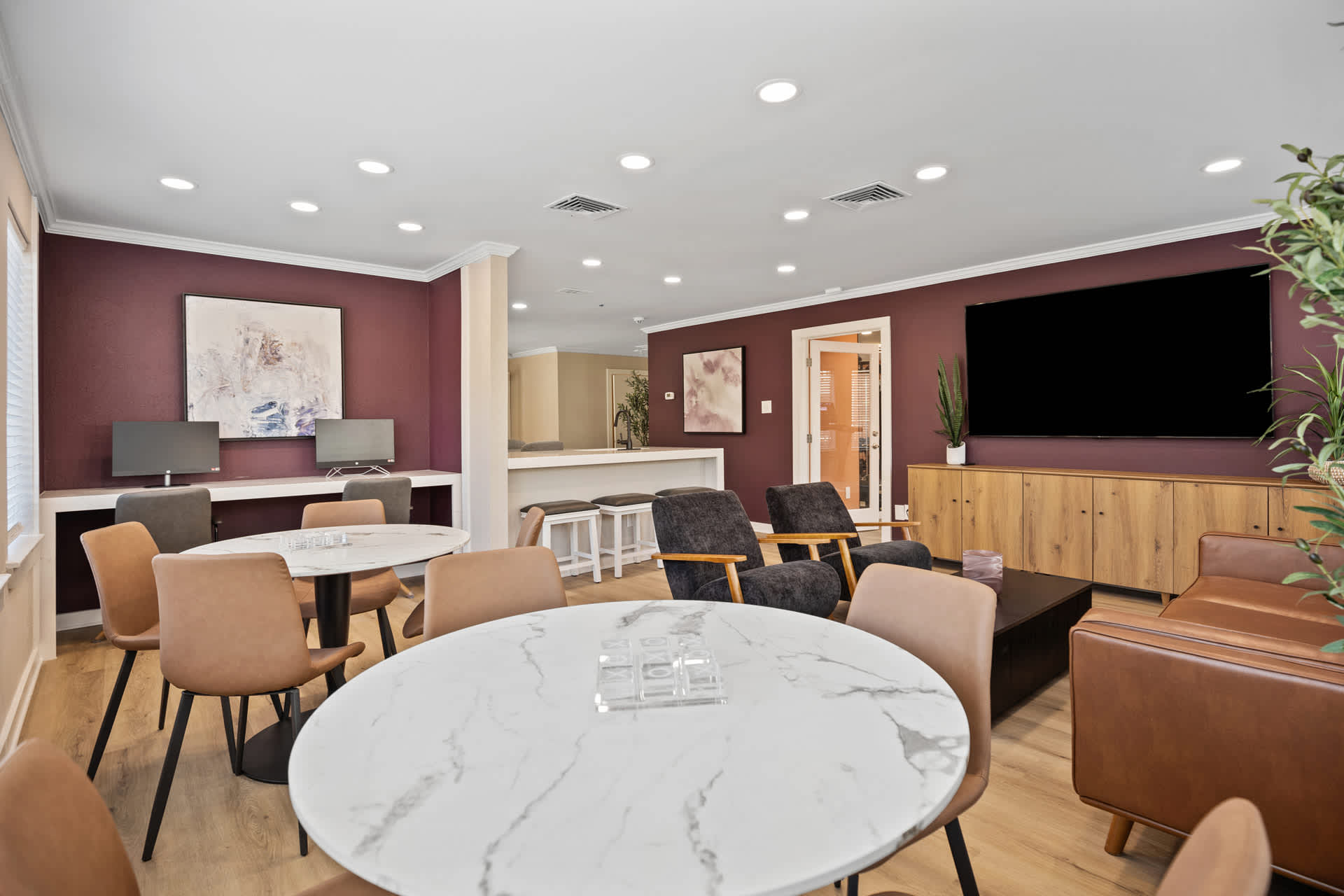 Oak City Apartments 7 of 11