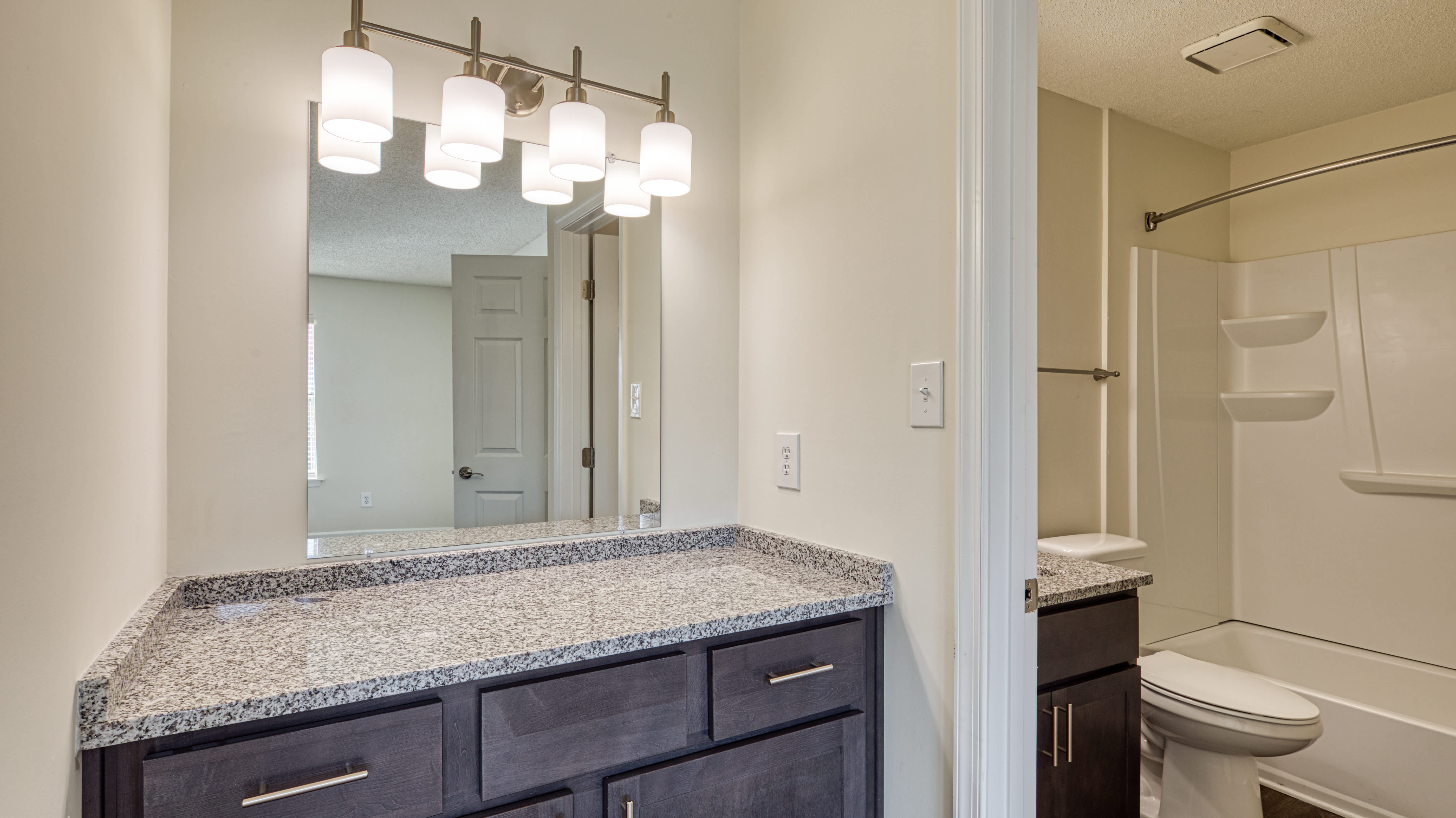 Latitudes Apartments 7 of 11