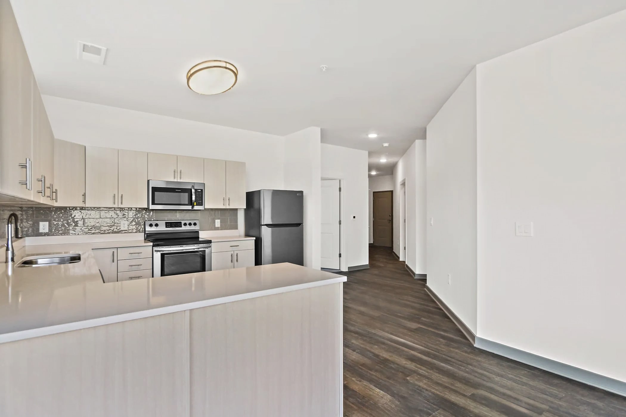Metropolis Apartments 5 of 9