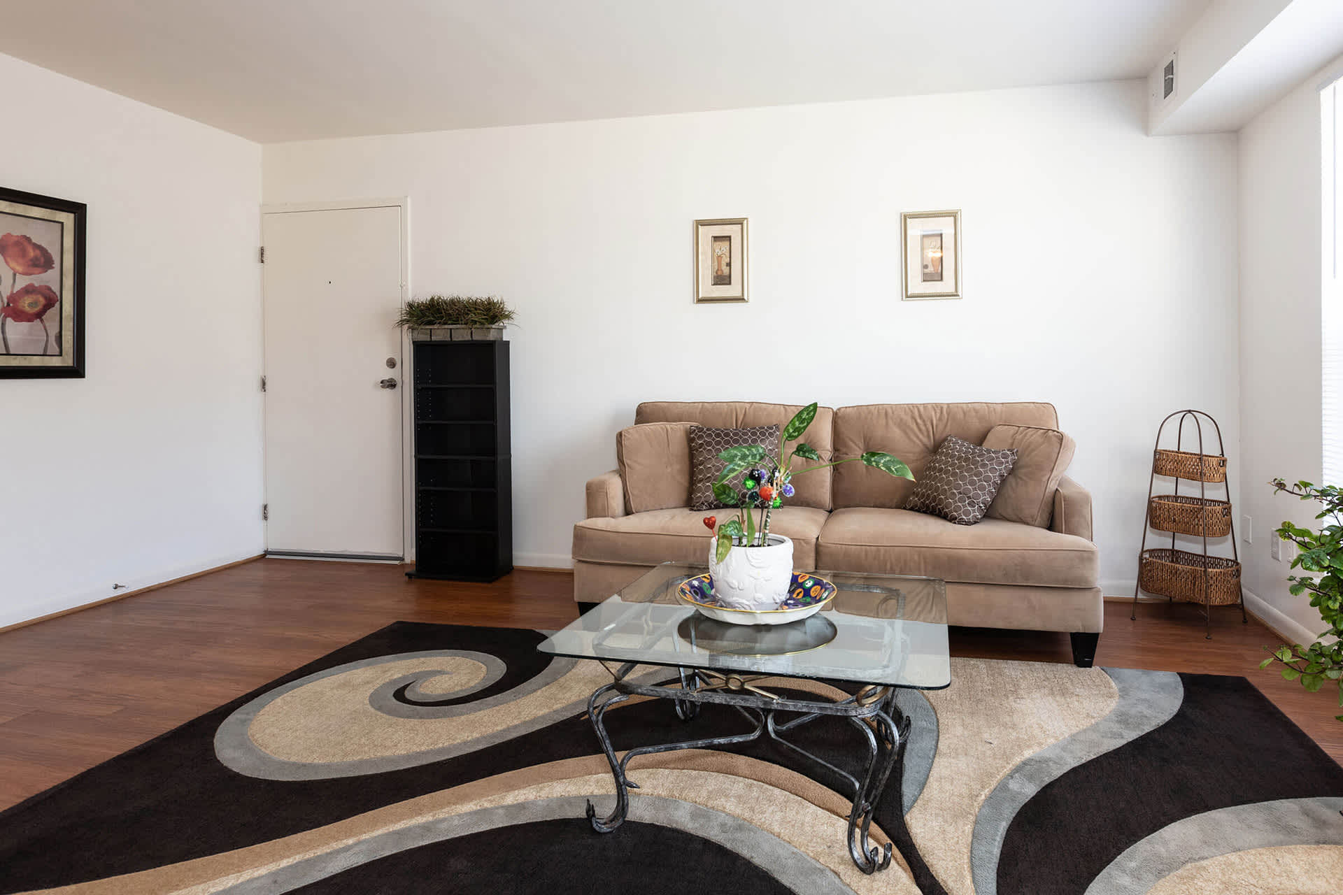 Newport Landing Apartments 2 of 9