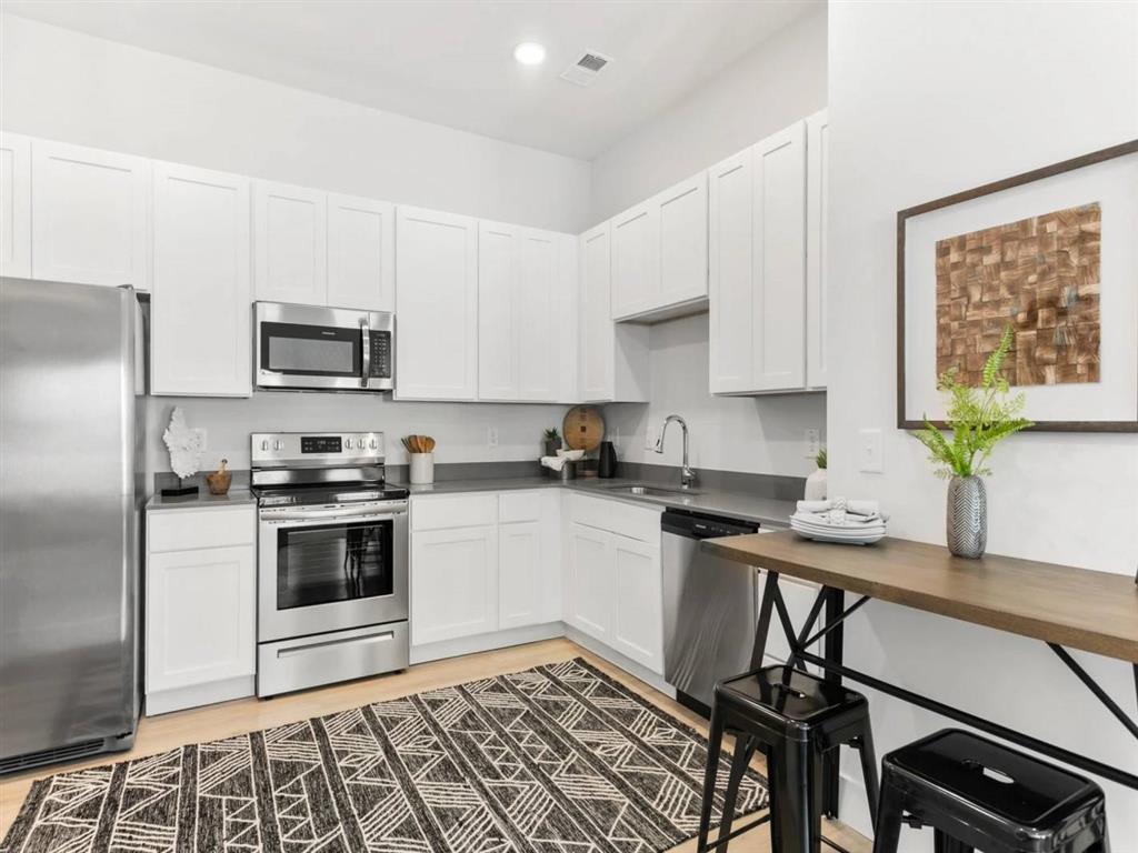 Bay Pointe at Summerville 8 of 11
