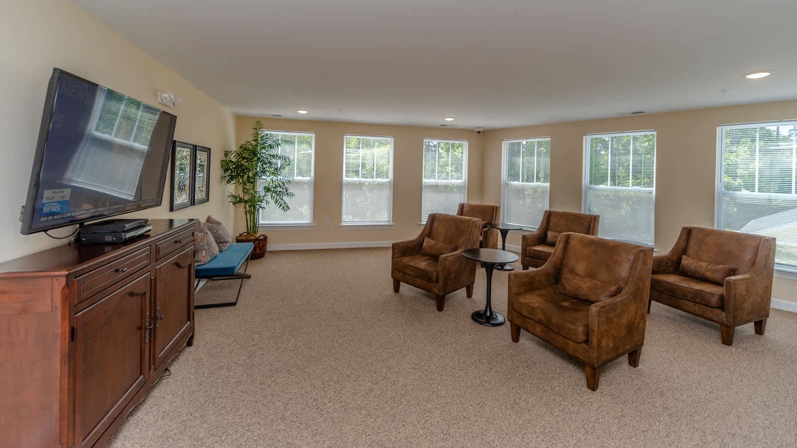 Brighton Pointe Senior Apartments 2 of 8