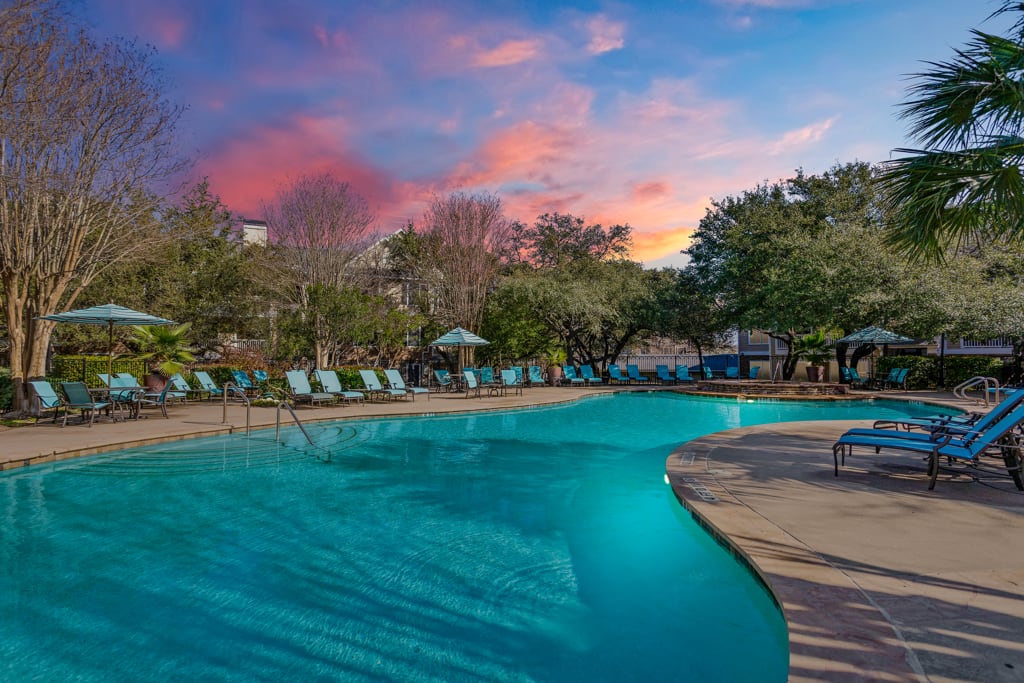 Stone Oak @ Parmer exterior at dusk - Austin, TX